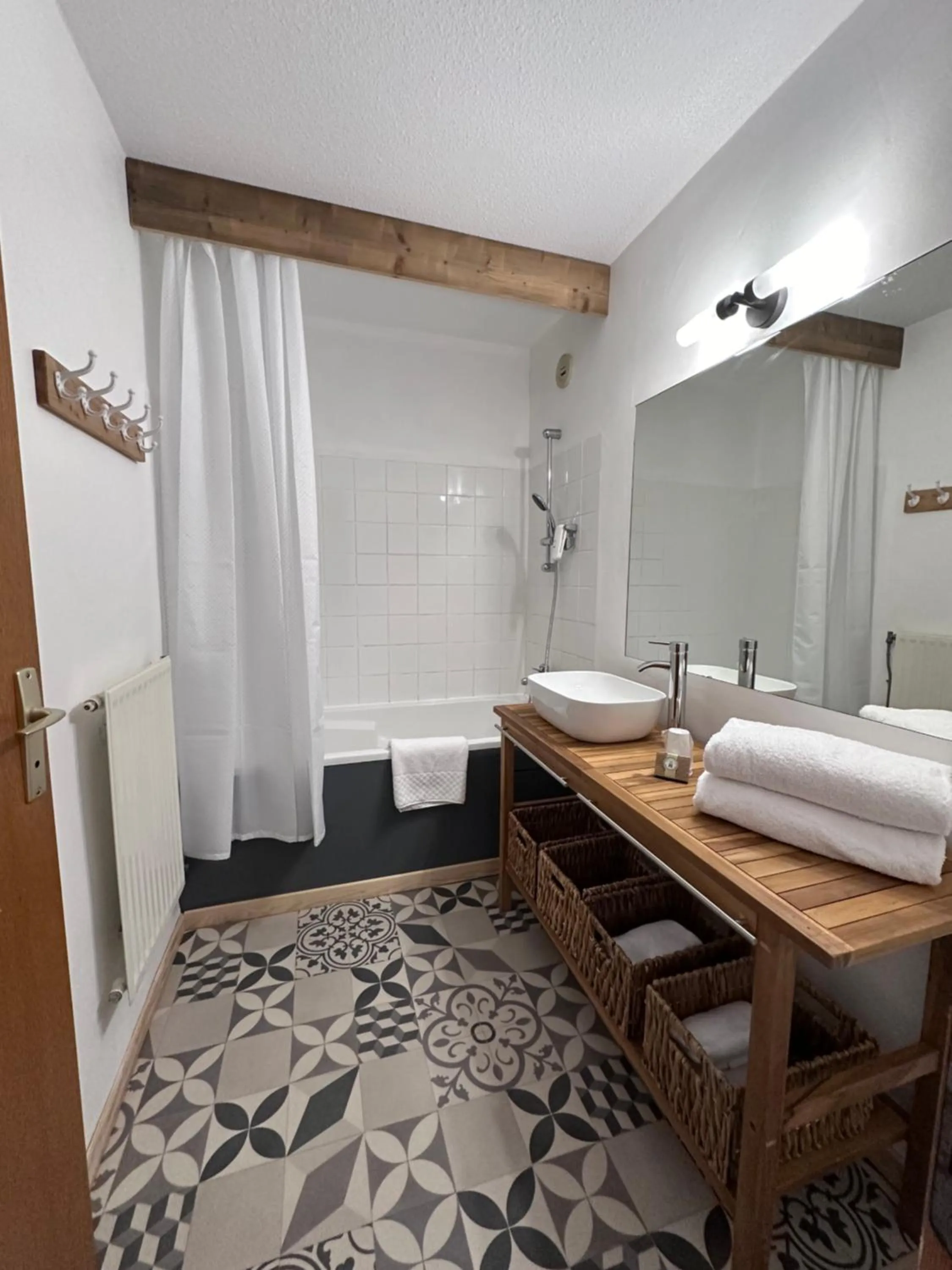 Bathroom in Fontaine du Mont Blanc Hotel & Spa