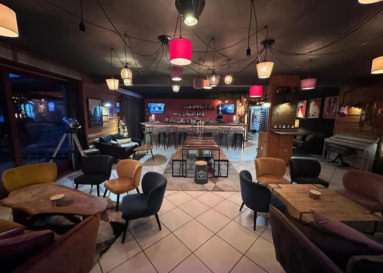 Restaurant/places to eat in Fontaine du Mont Blanc Hotel & Spa