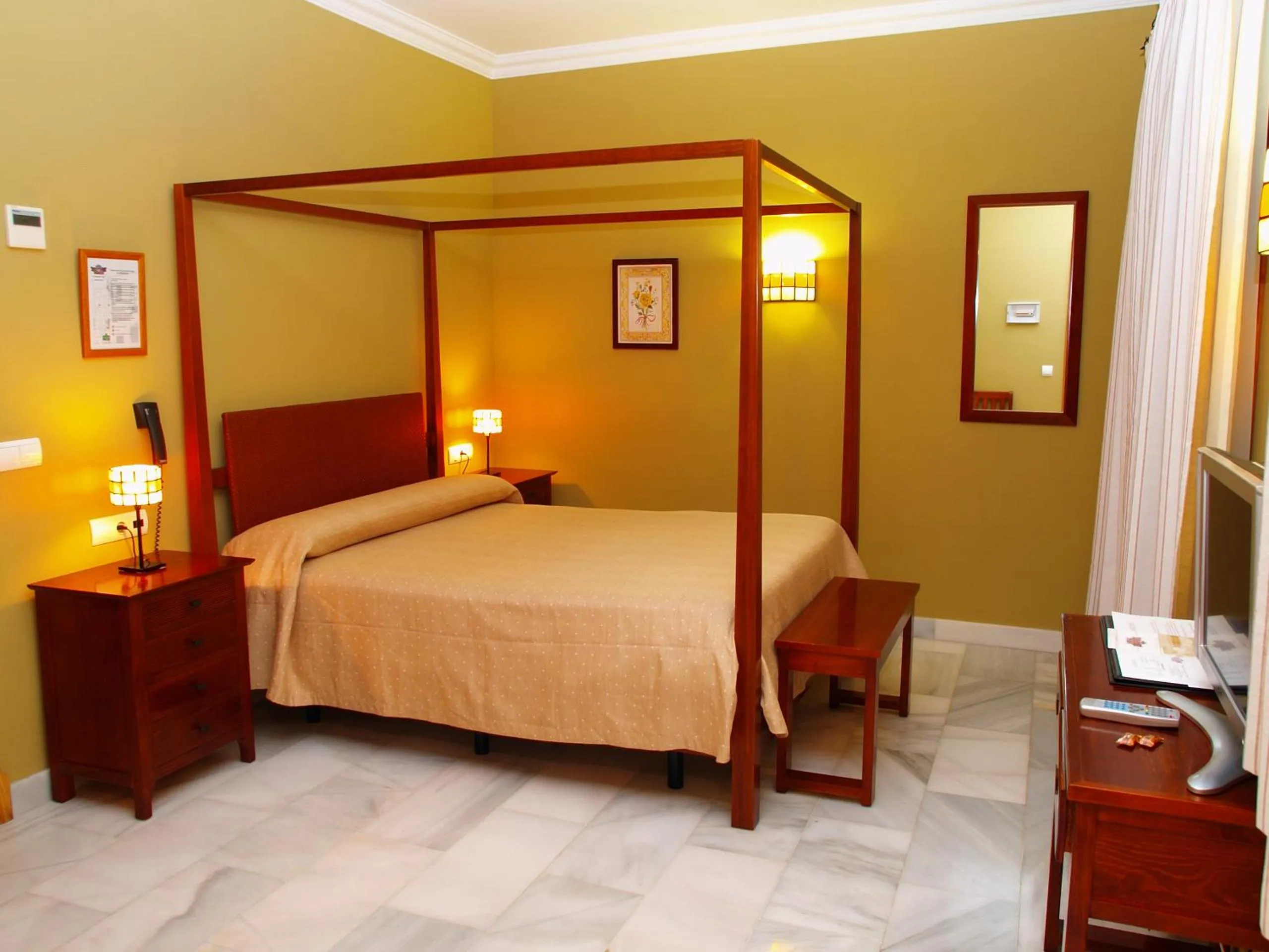 Photo of the whole room, Bed in Hotel Las Casas del Duque