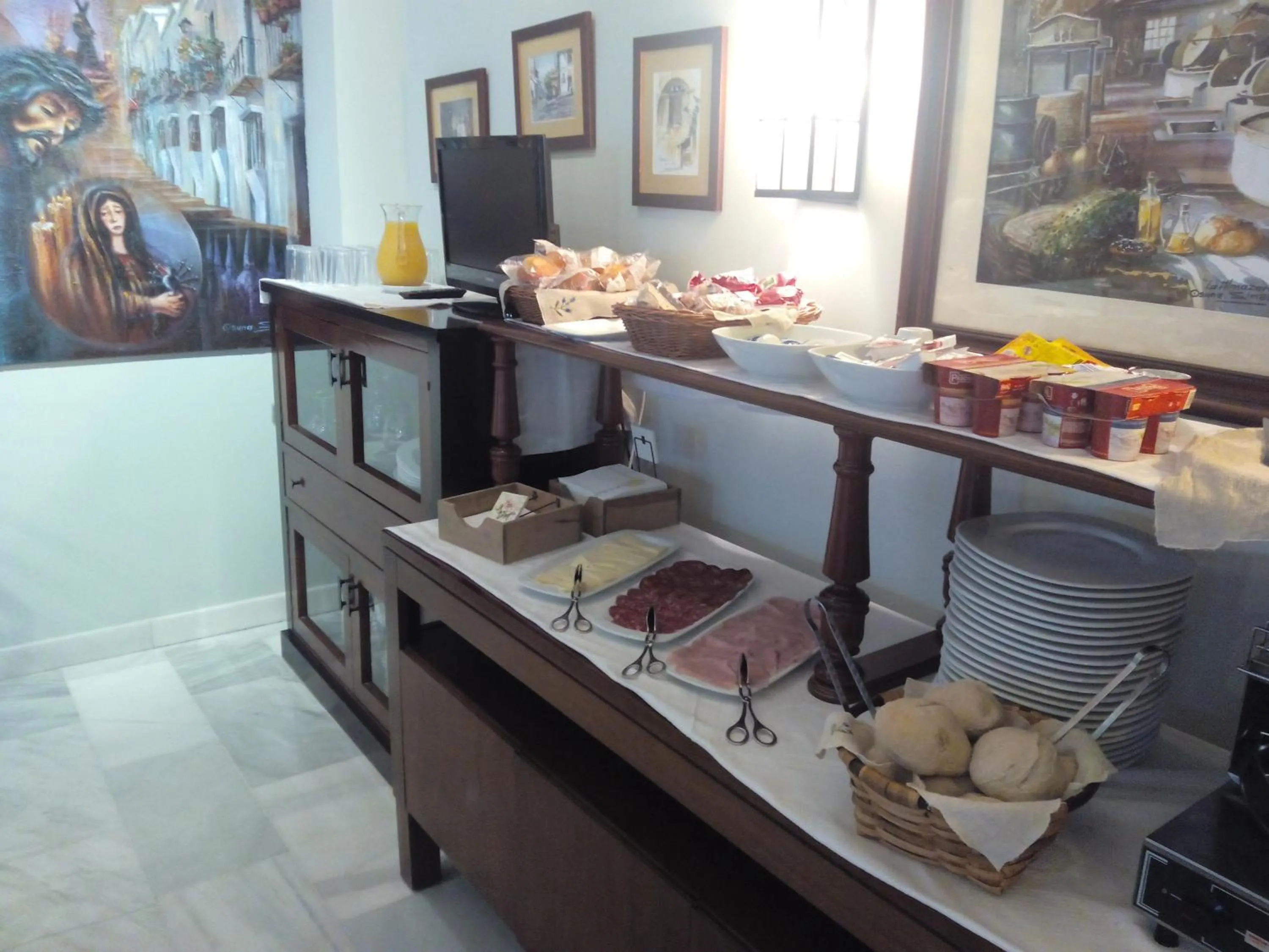 Restaurant/places to eat in Hotel Las Casas del Duque