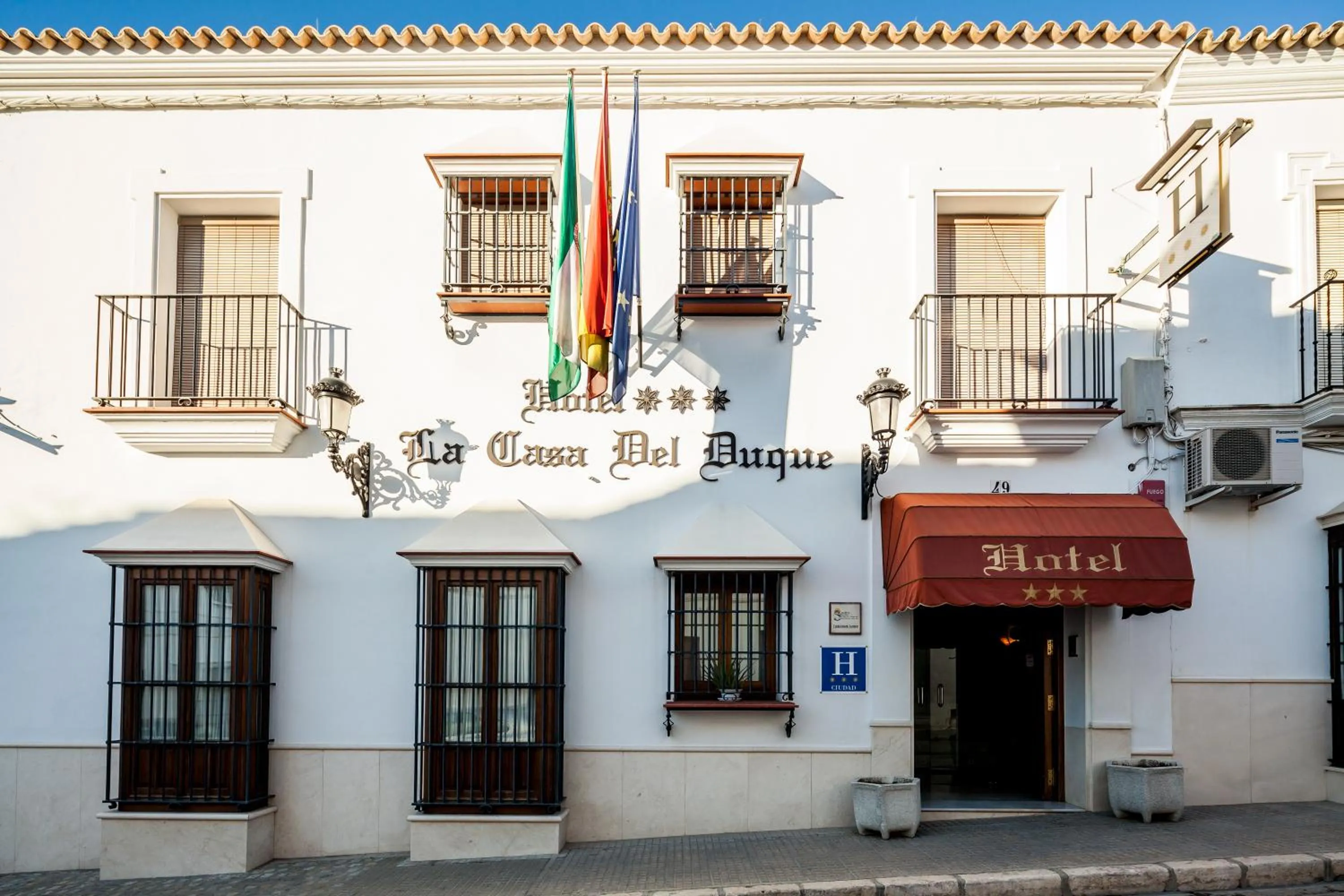 Facade/entrance in Hotel Las Casas del Duque