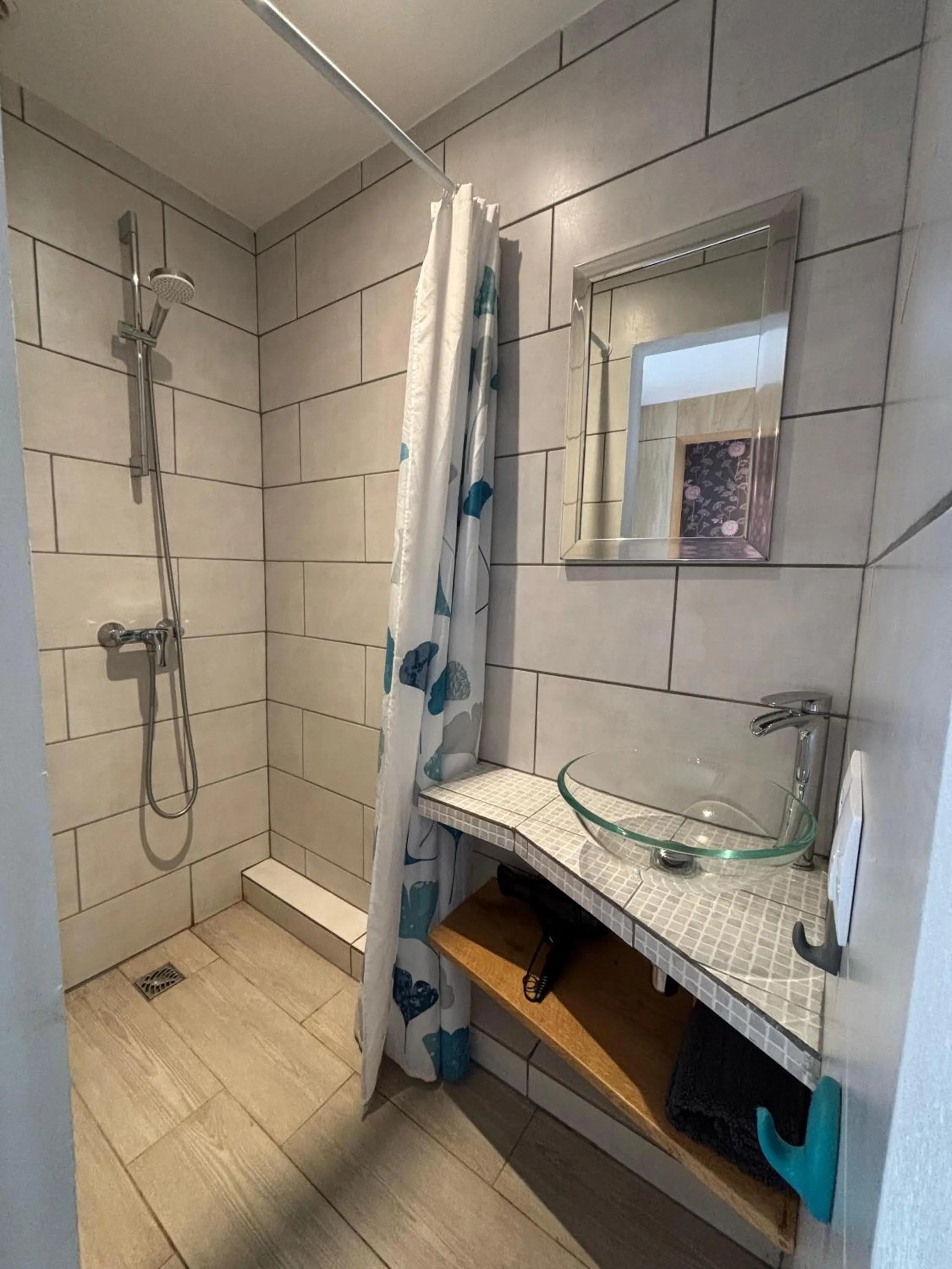 Bathroom in residence la Salamandre kamers