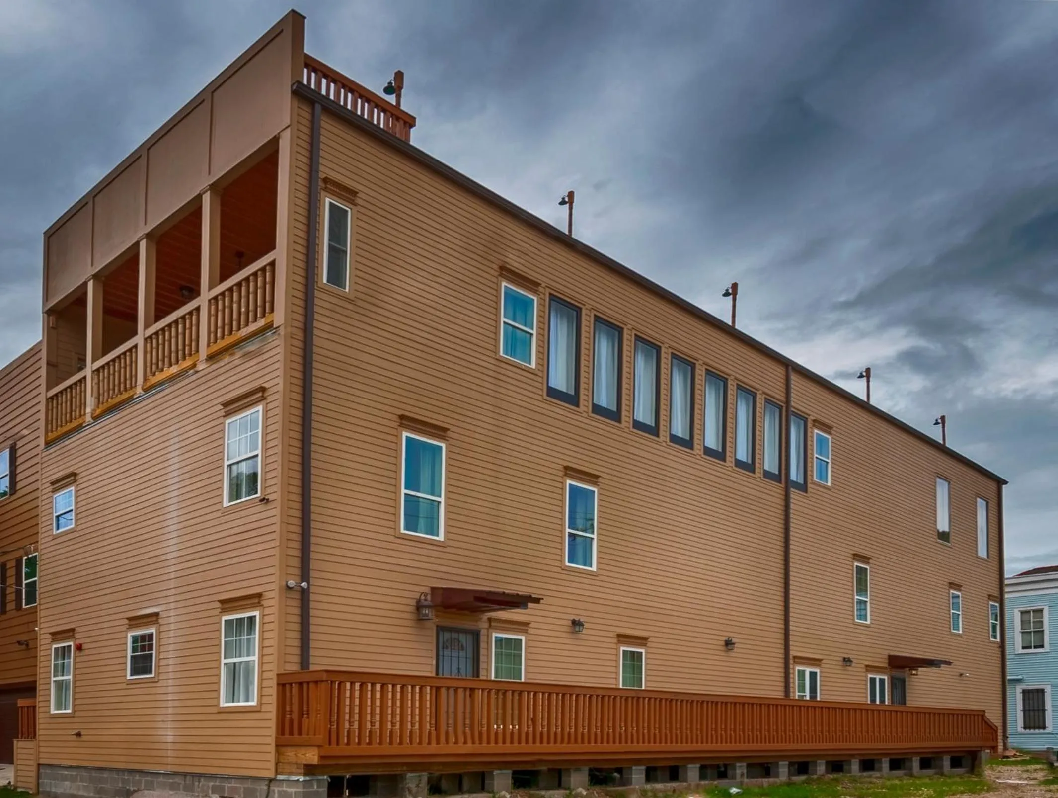 Property building in Urban Condos with Spacious Rooms & Amenities