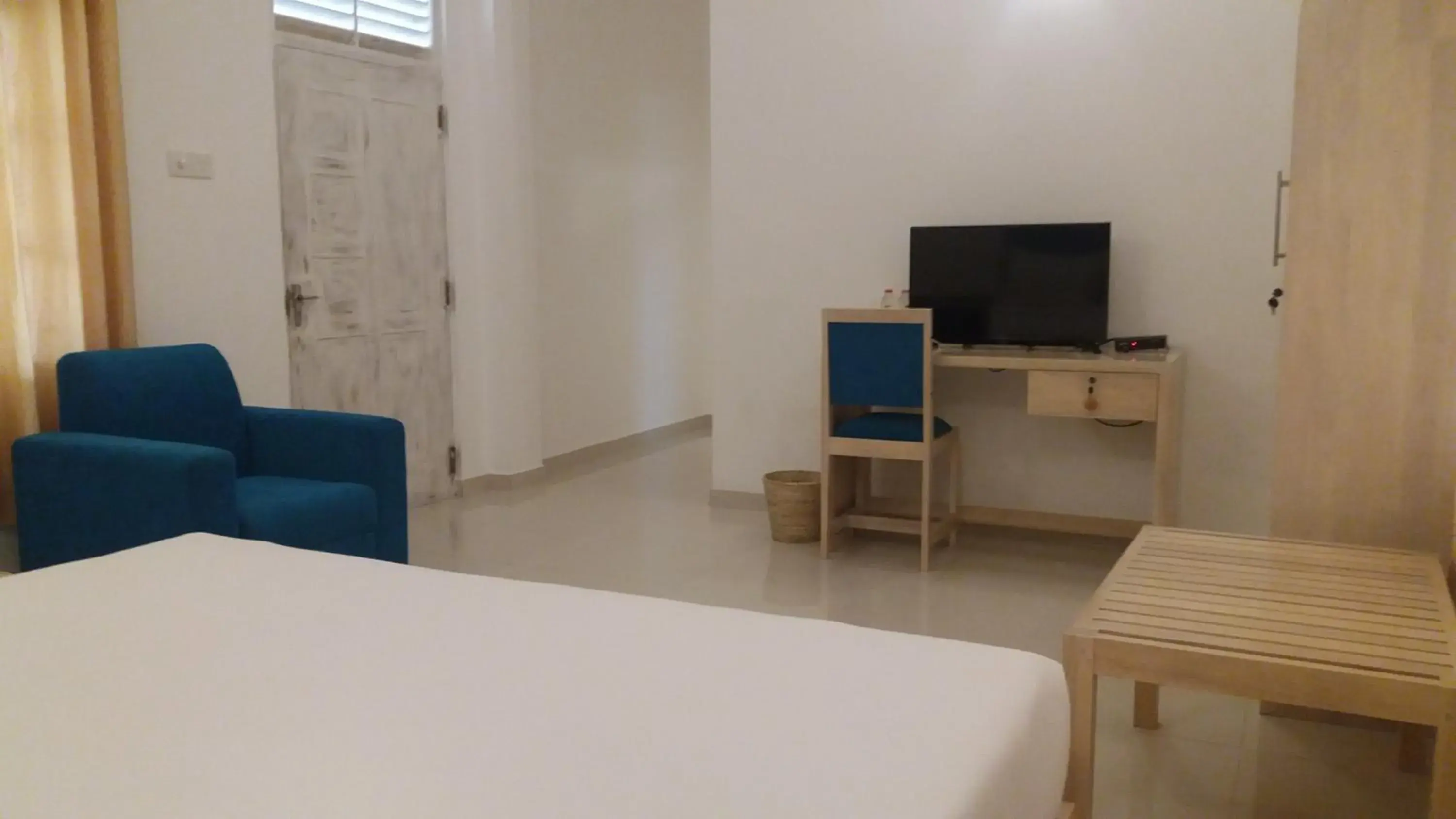 Deluxe Queen Room in Epic Unawatuna Deluxe Queen Room in Epic Unawatuna