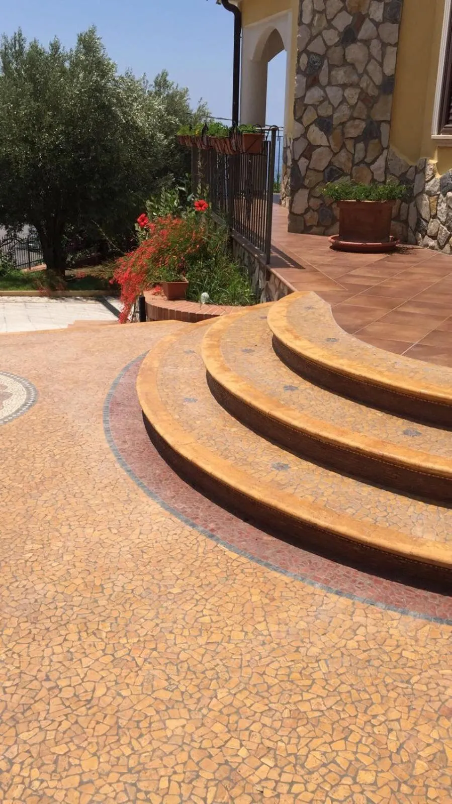 Property building in Villa Fontana Saia