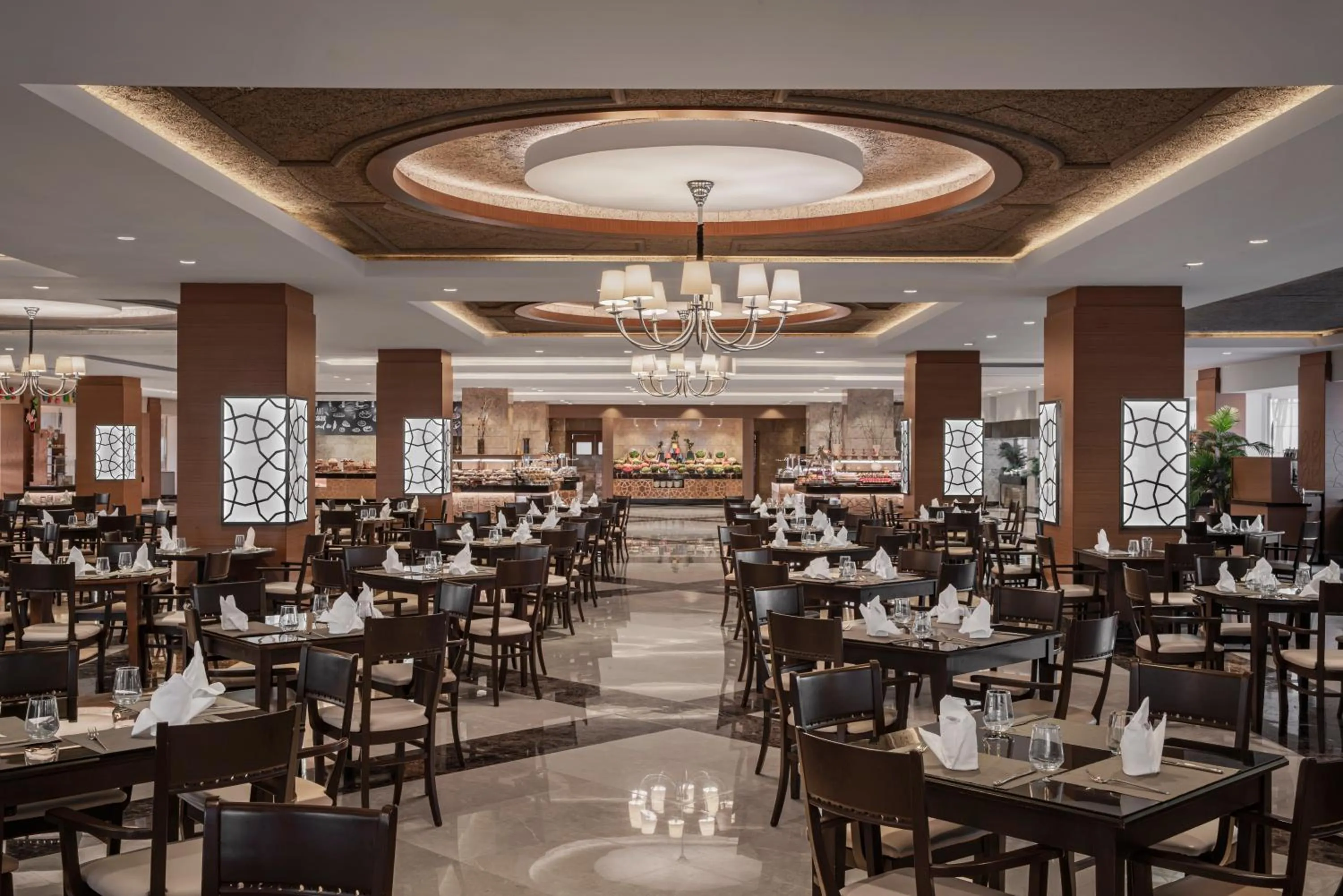 Restaurant/places to eat in Papillon Ayscha Resort & Spa