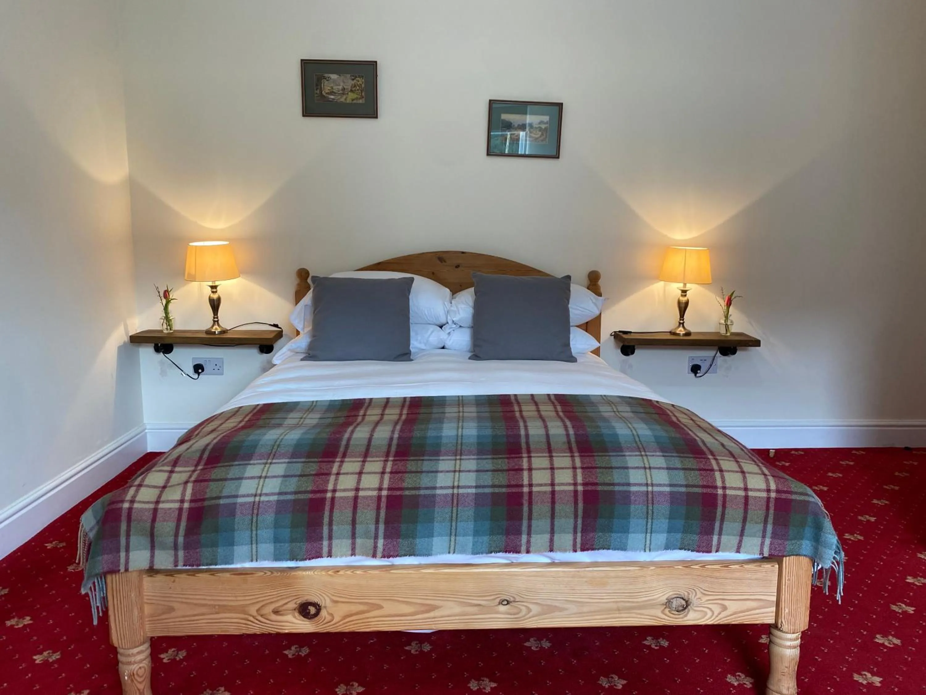 Bed in The Gordon Arms Restaurant with Rooms