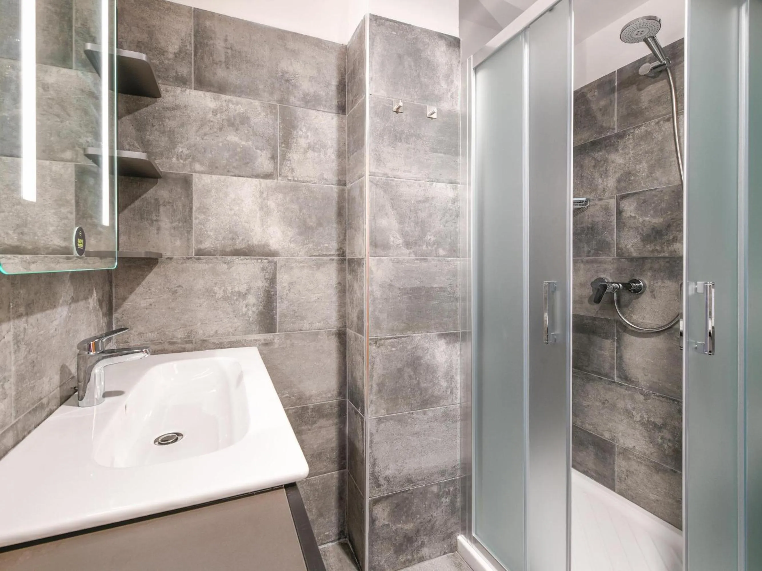 Bathroom in B&B Hotel Quarto d'Altino