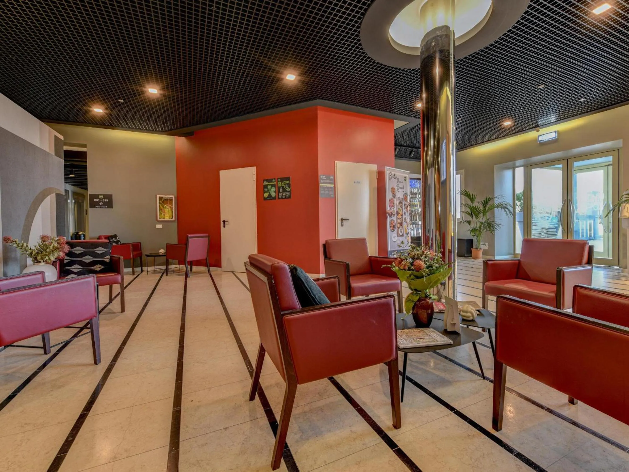 Lobby or reception in B&B Hotel Quarto d'Altino