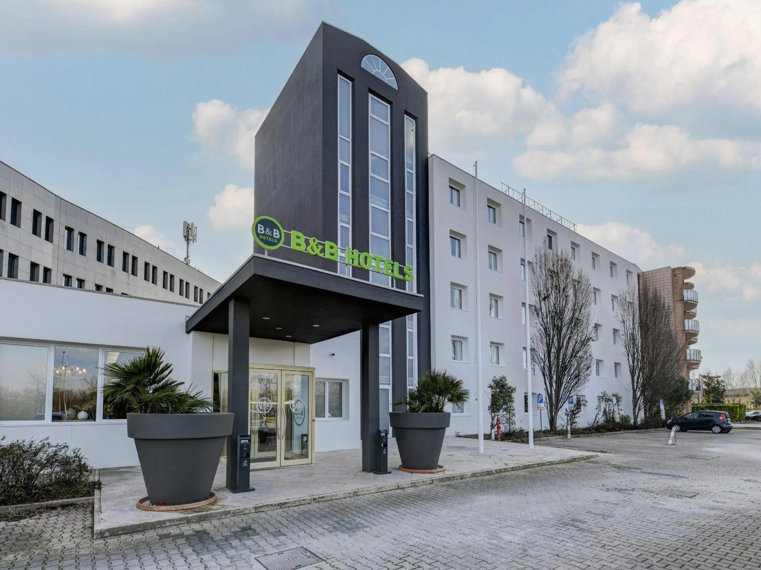 Property building in B&B Hotel Quarto d'Altino