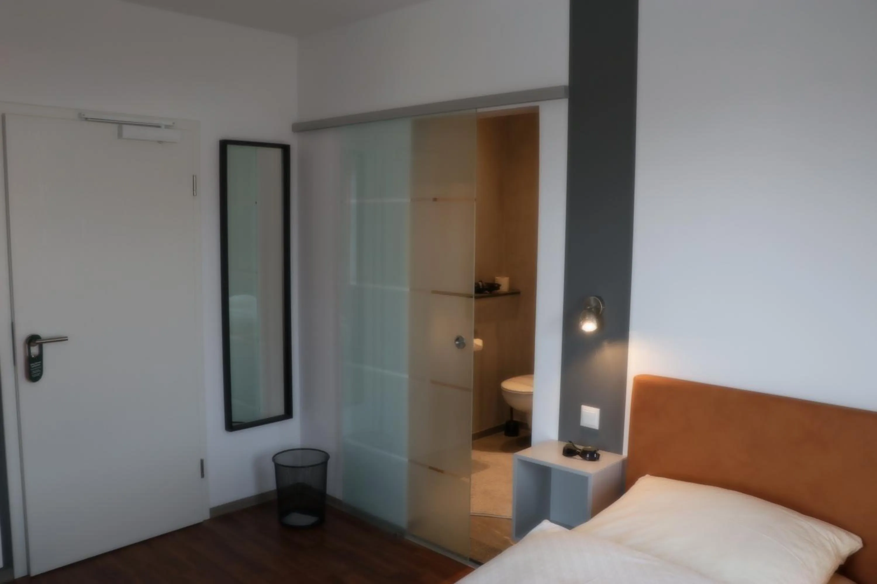 Shower, Bed in Gasthof Post