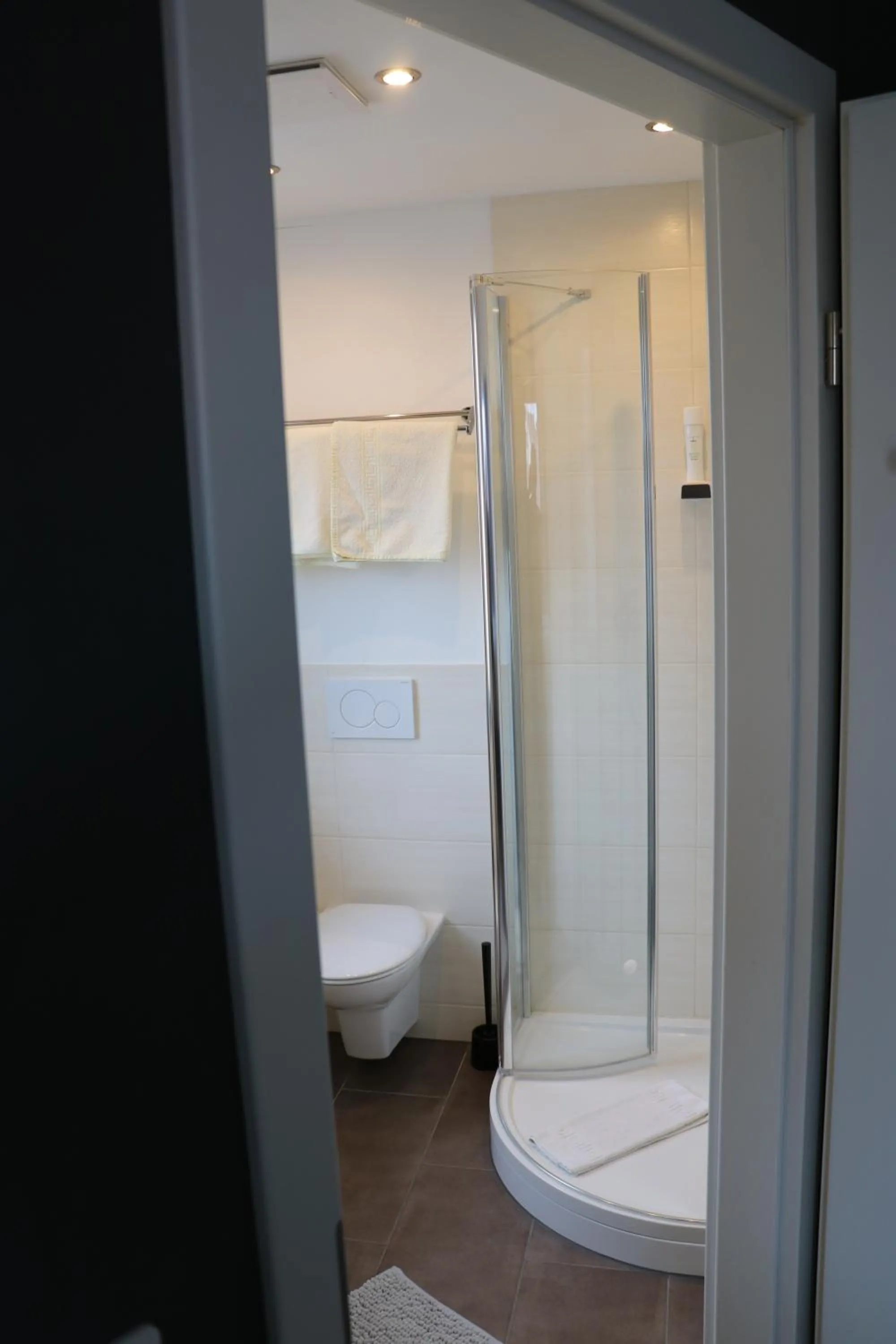 Shower in Gasthof Post