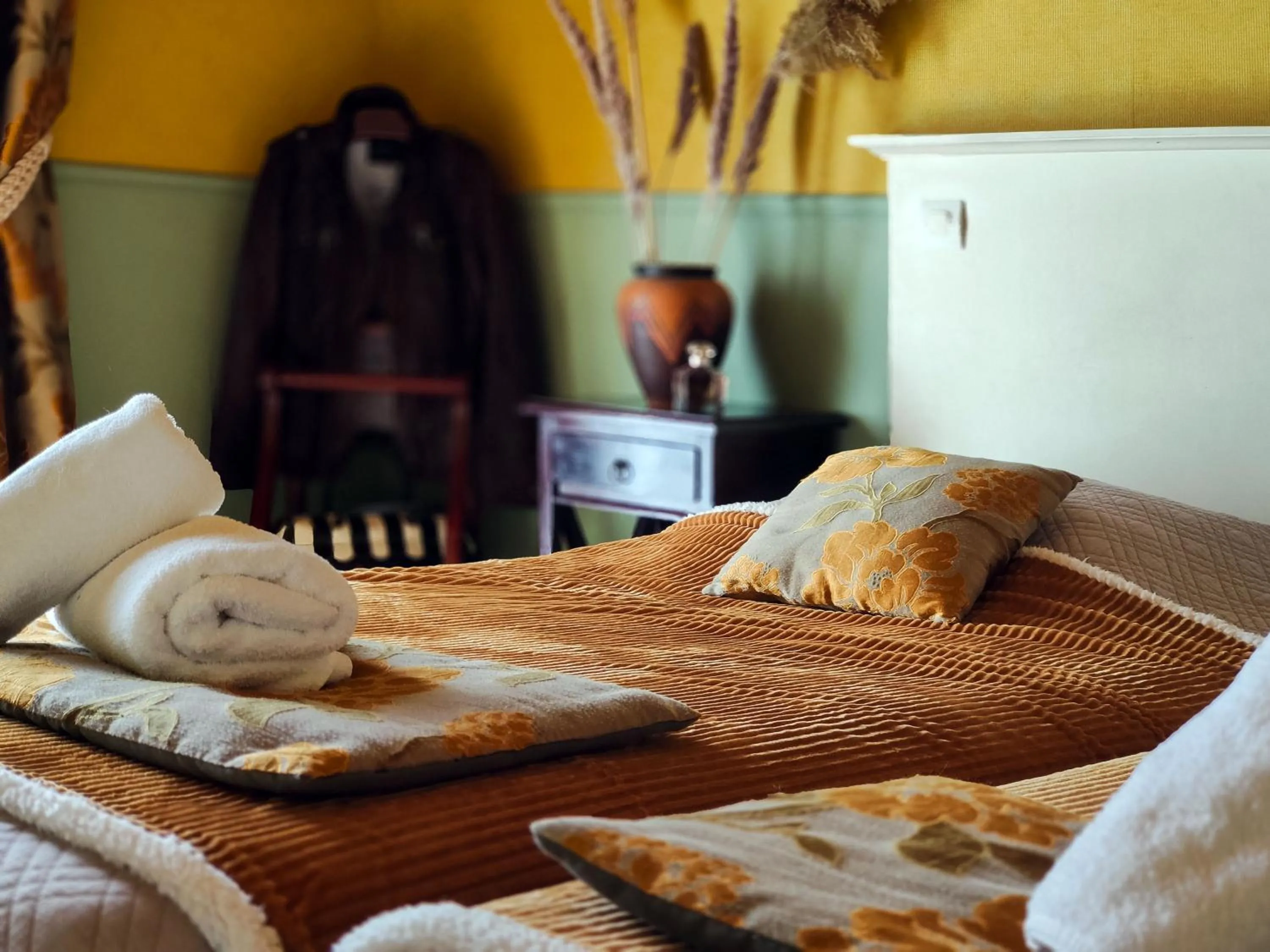 Bedroom, Bed in Hotel Des Artistes