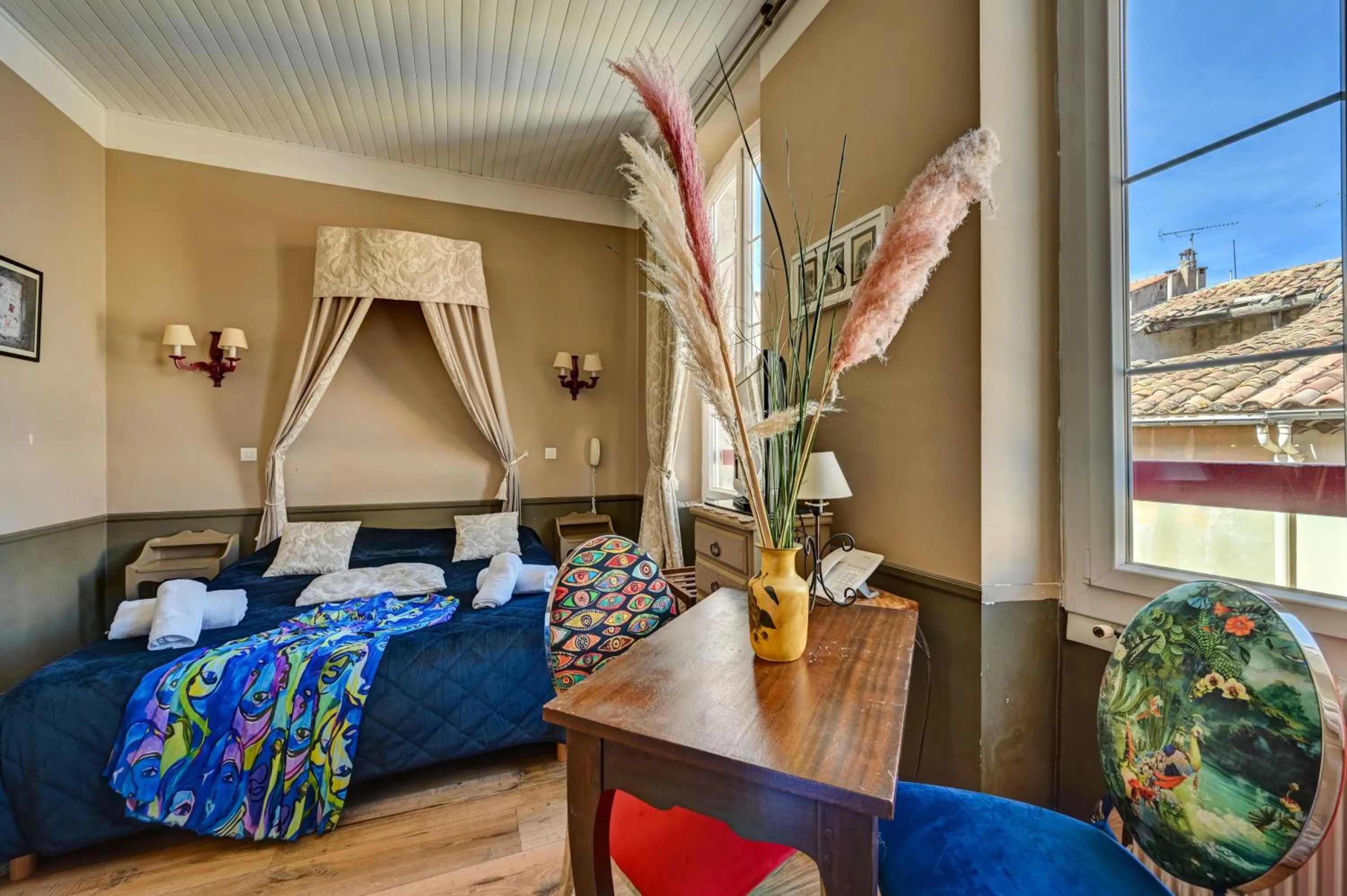 Bedroom, Bed in Hotel Des Artistes