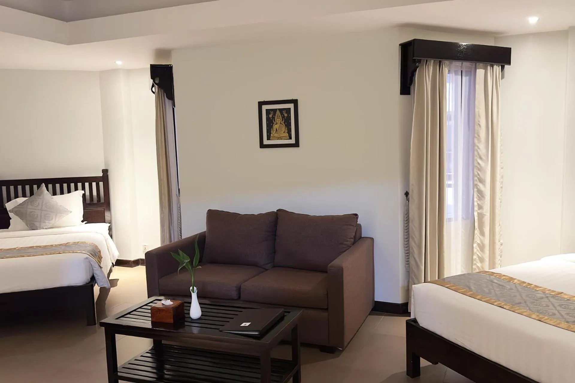 Bed in Sokchea Angkor Hotel