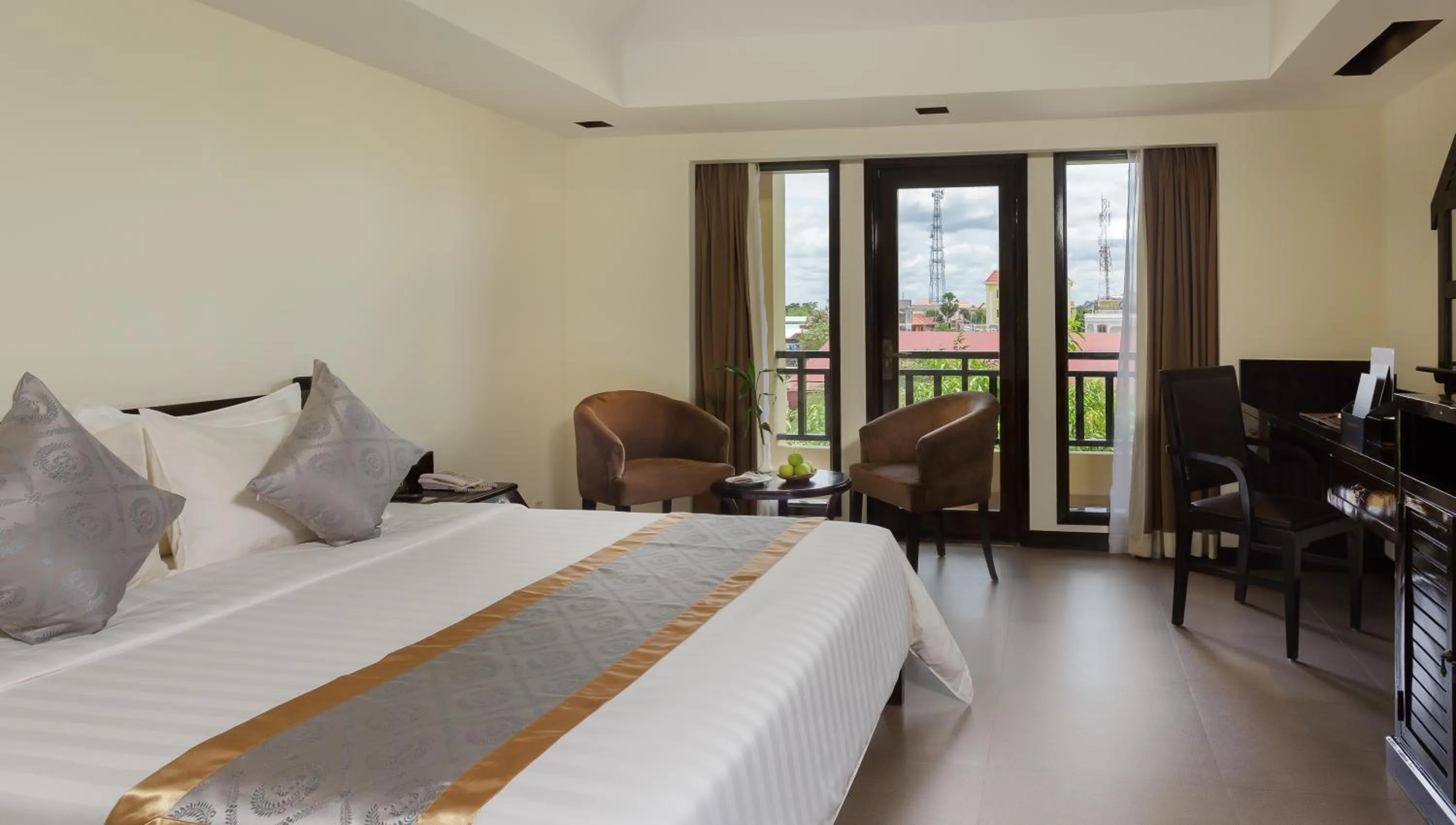 Photo of the whole room, Bed in Sokchea Angkor Hotel