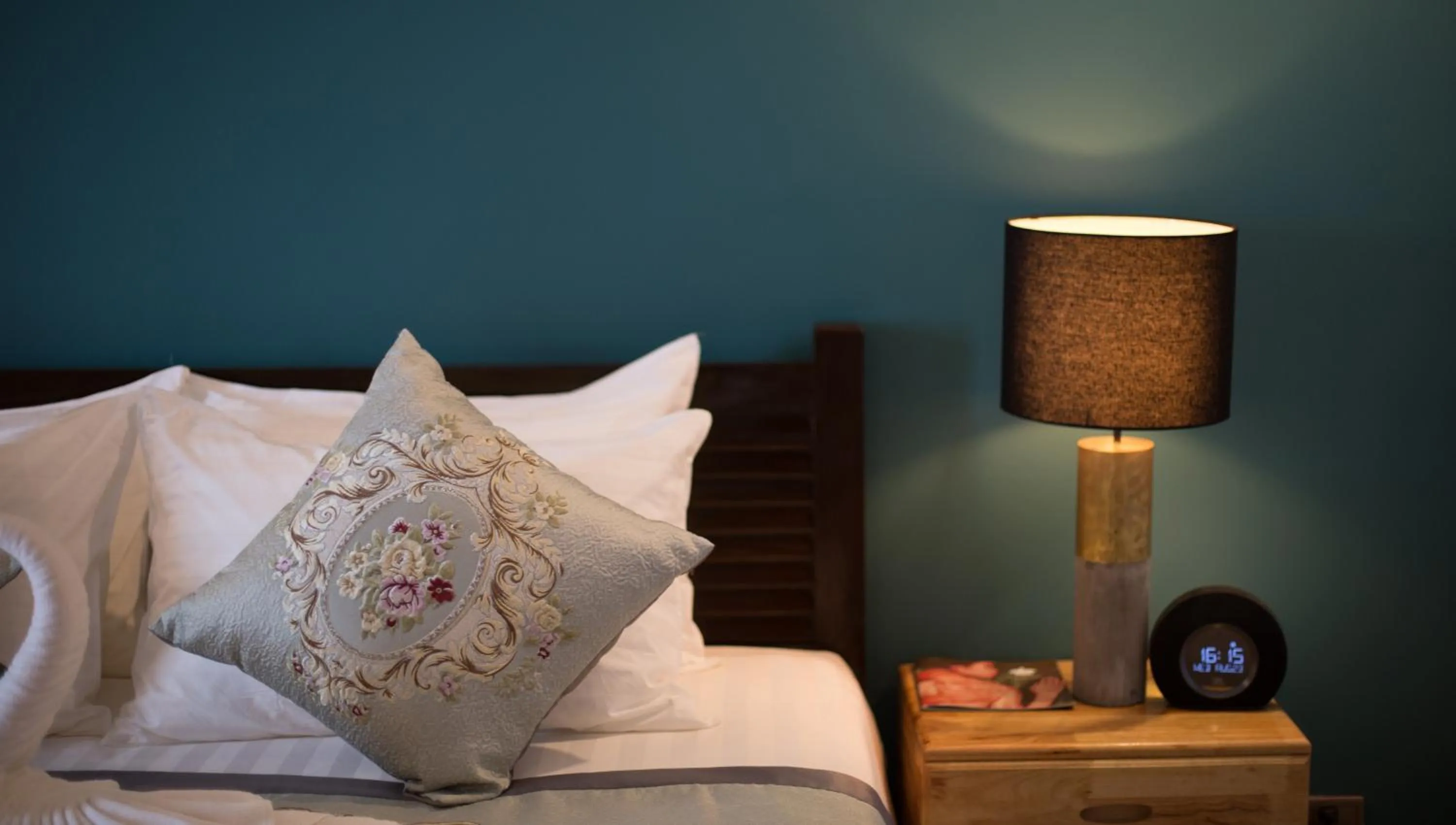 Bed in Sokchea Angkor Hotel