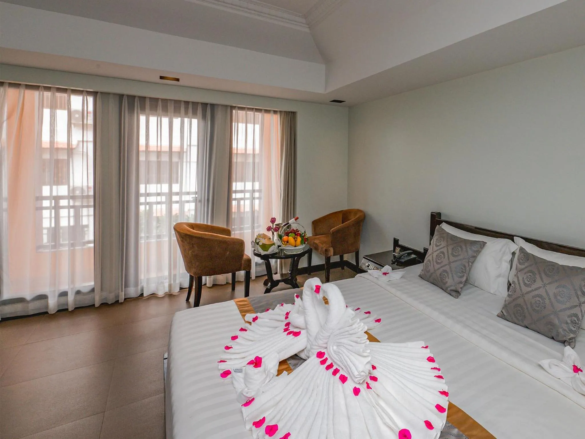 View (from property/room), Bed in Sokchea Angkor Hotel