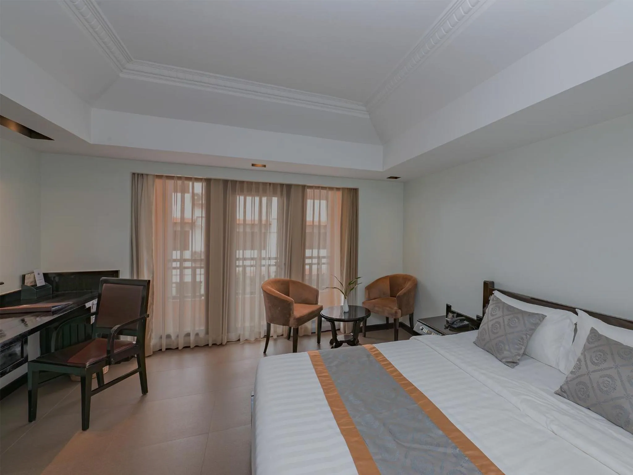 View (from property/room), Bed in Sokchea Angkor Hotel