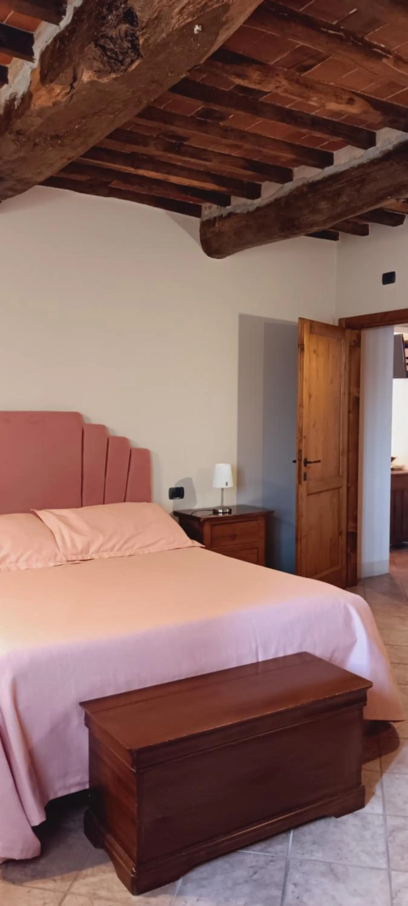 Bed in La Torre wine resort