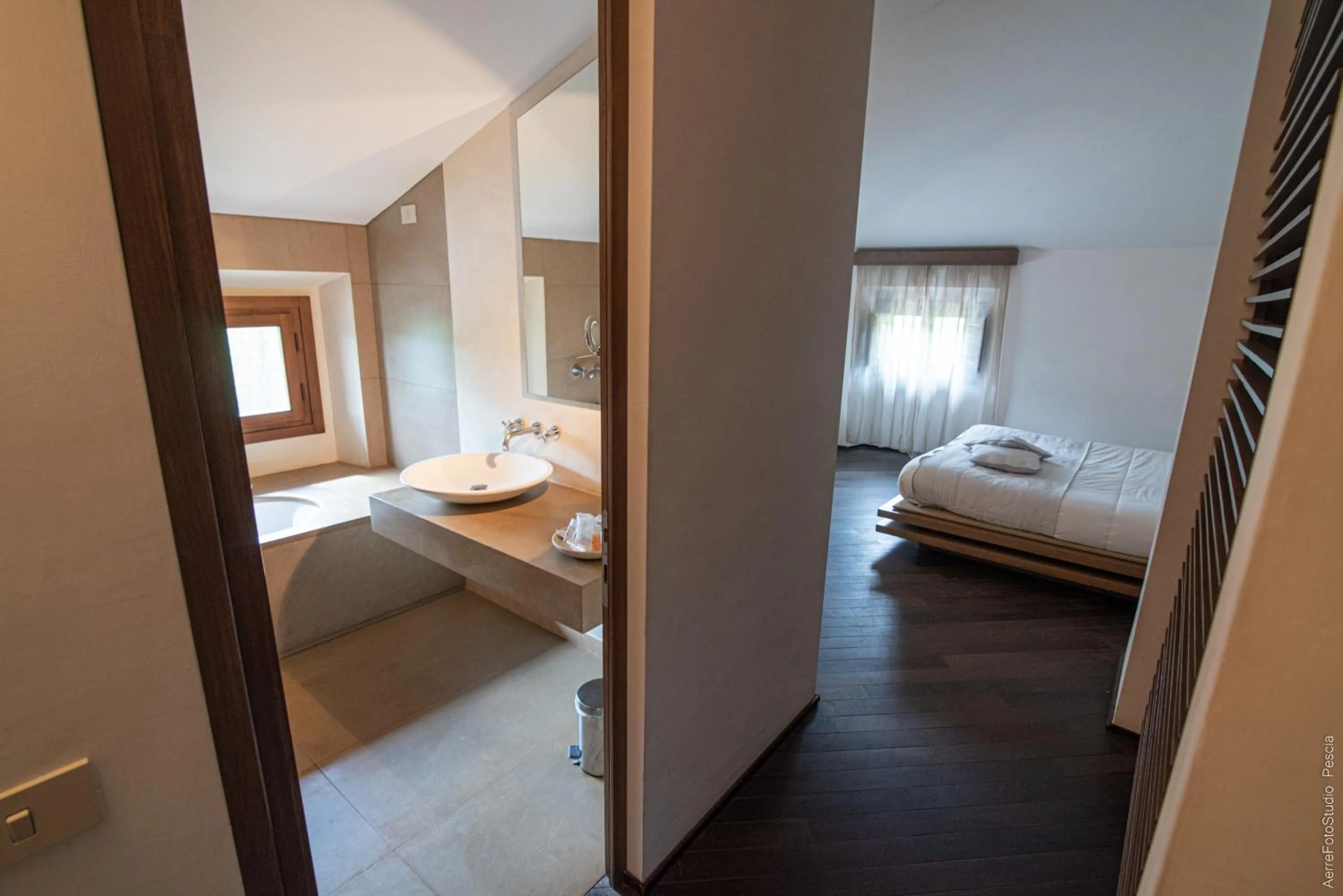 Bed in La Torre wine resort