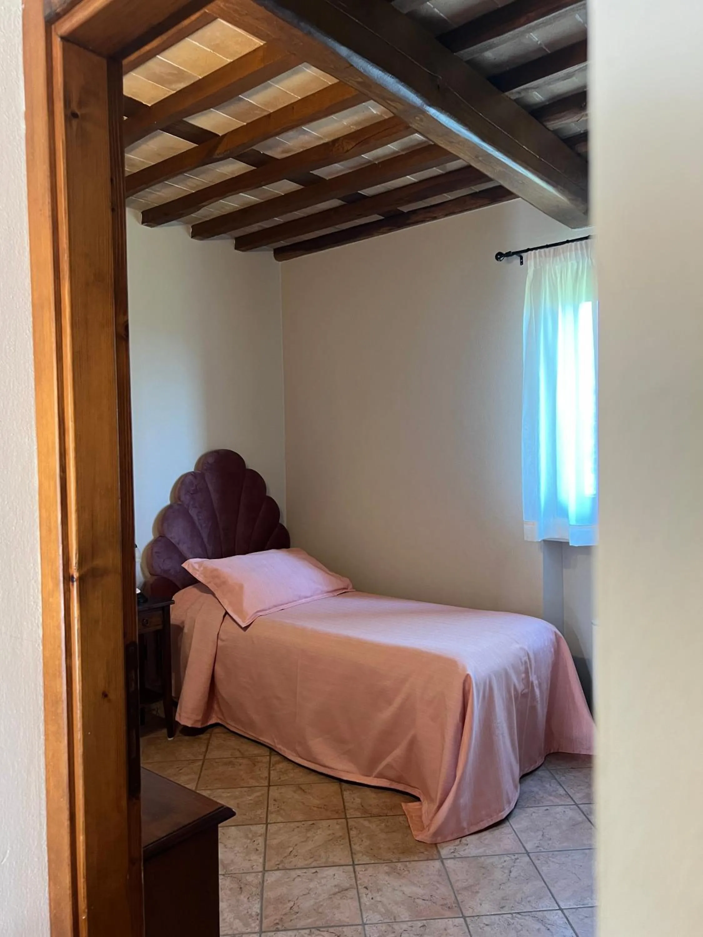 Bed in La Torre wine resort