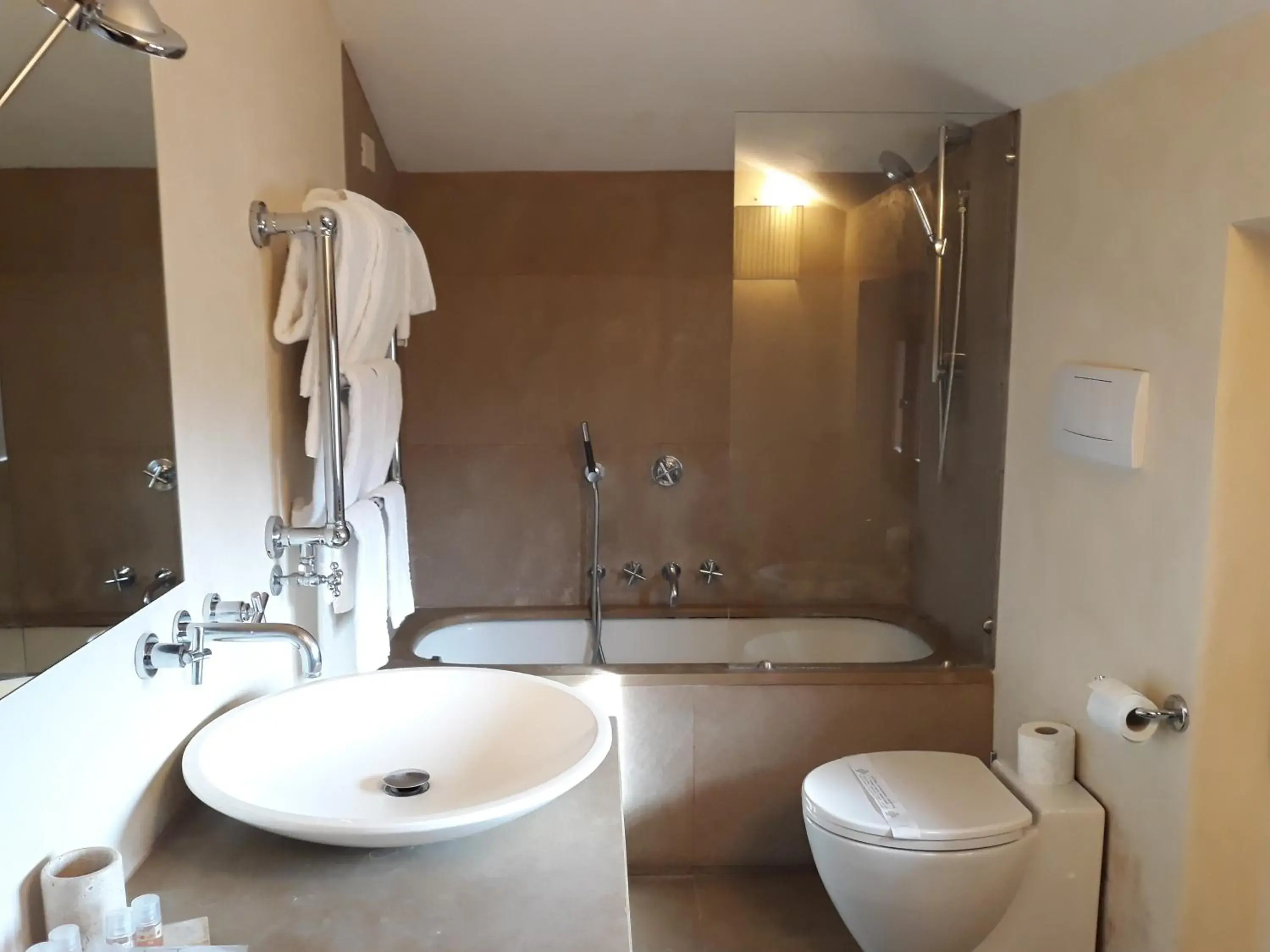 Single Room with Private Bathroom in La Torre wine resort Single Room with Private Bathroom in La Torre wine resort