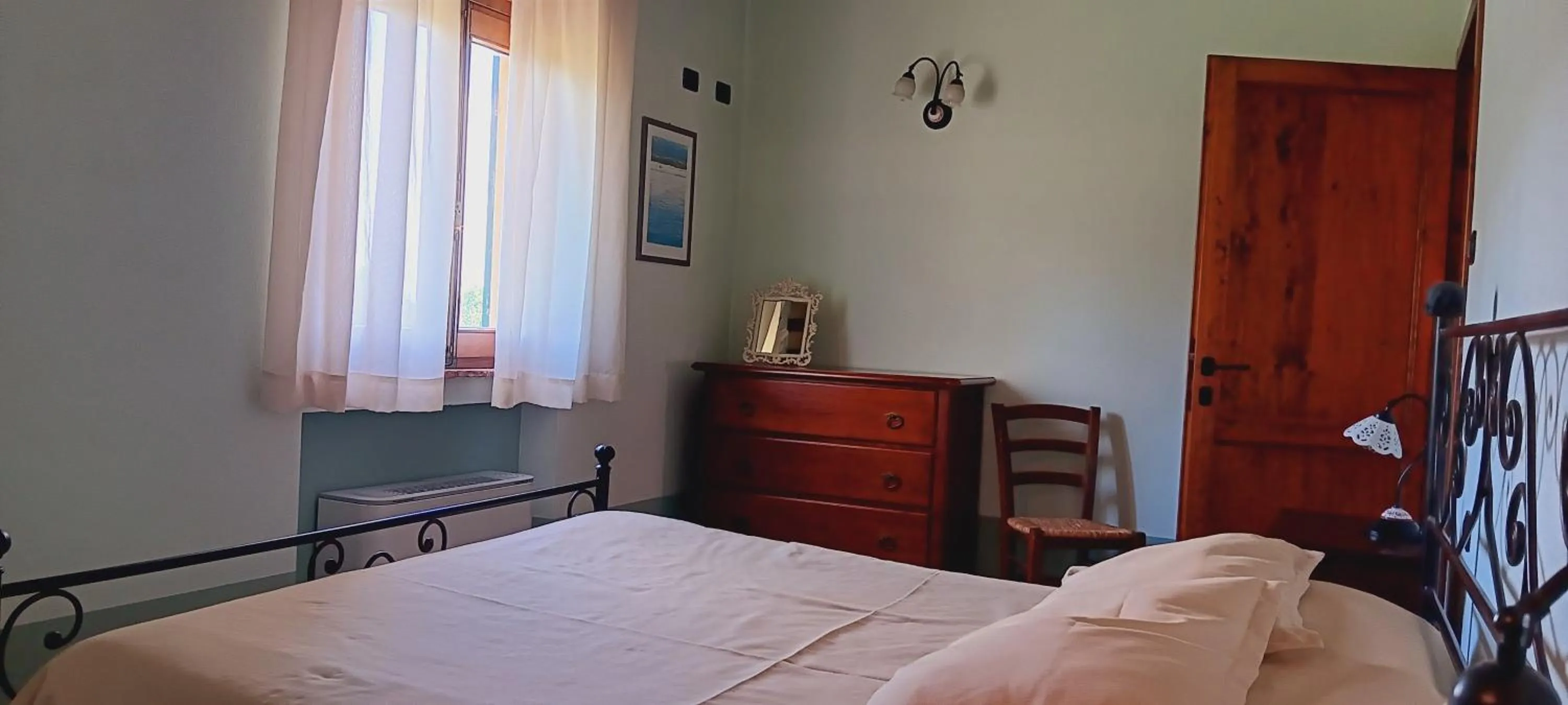 Bed in La Torre wine resort