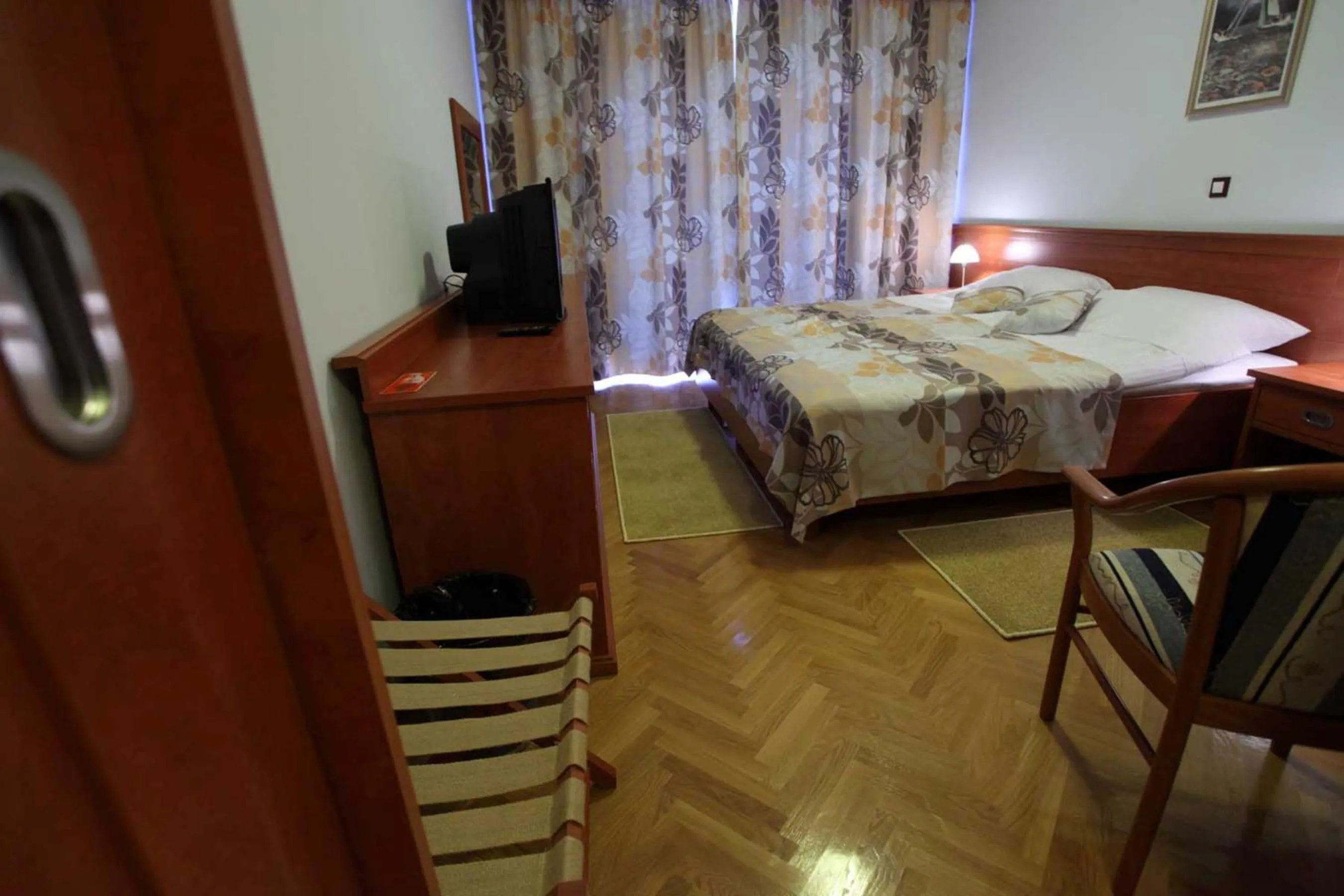 Bed in Dorijini Dvori