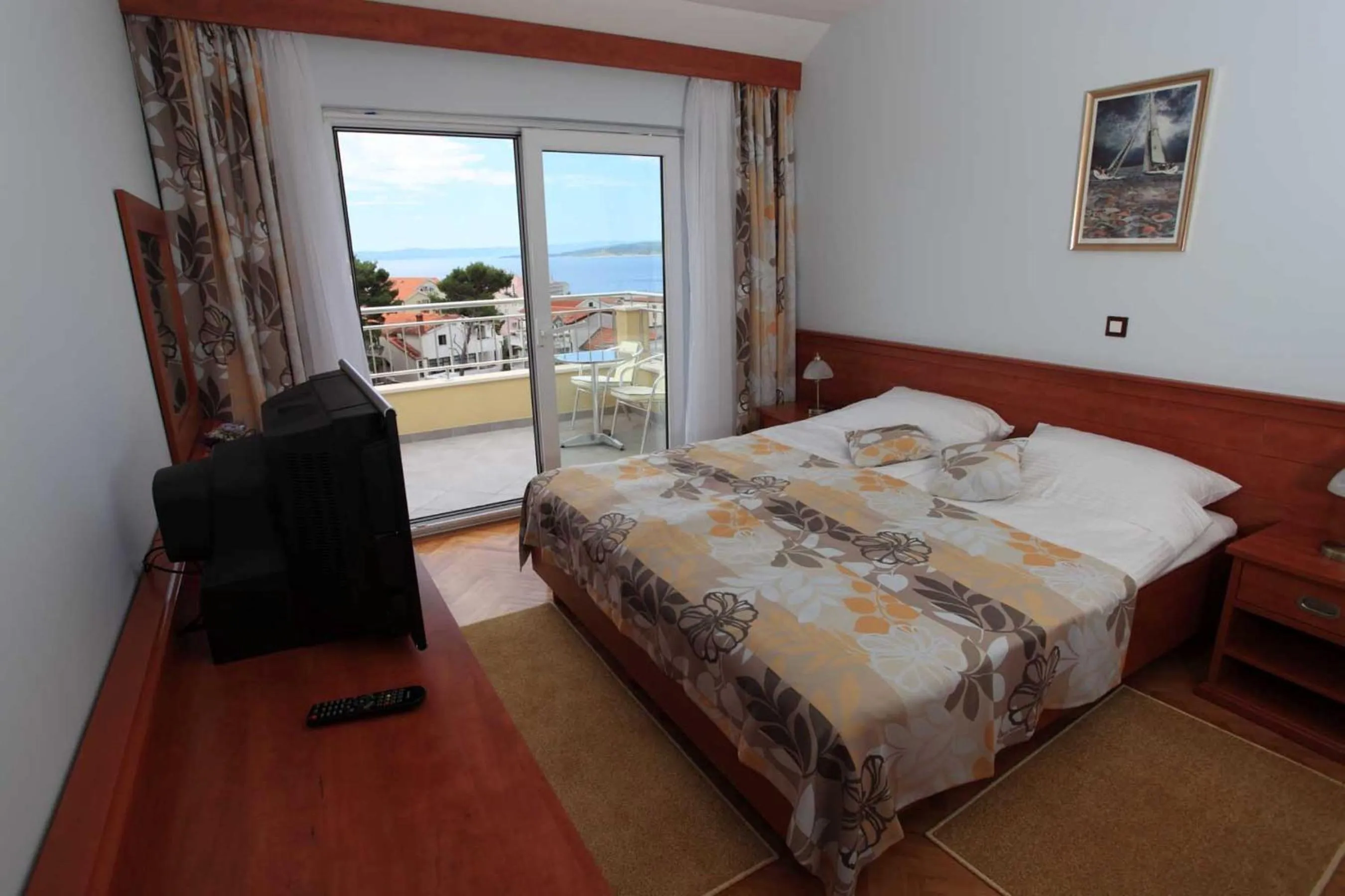 Bed in Dorijini Dvori