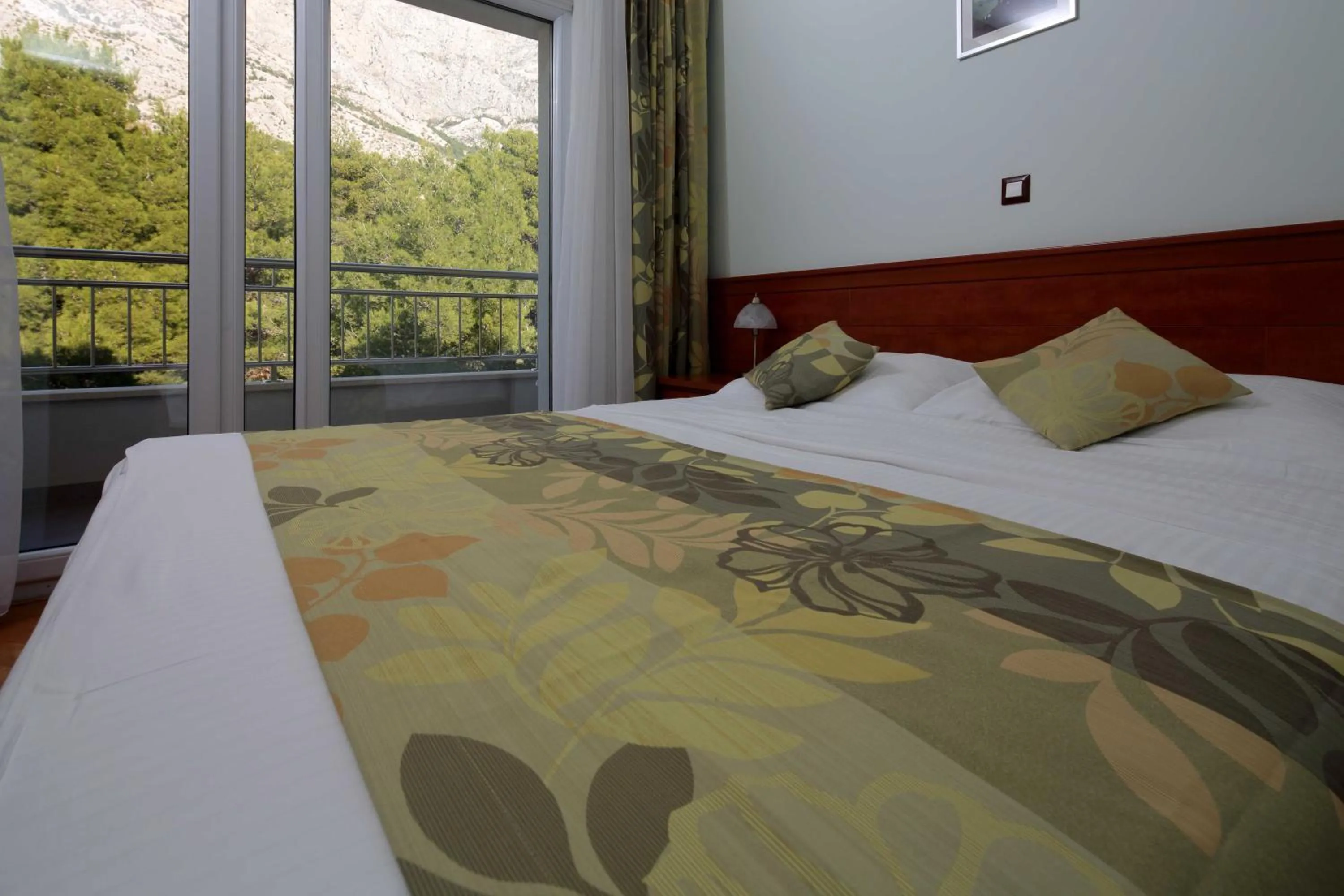 Bed in Dorijini Dvori