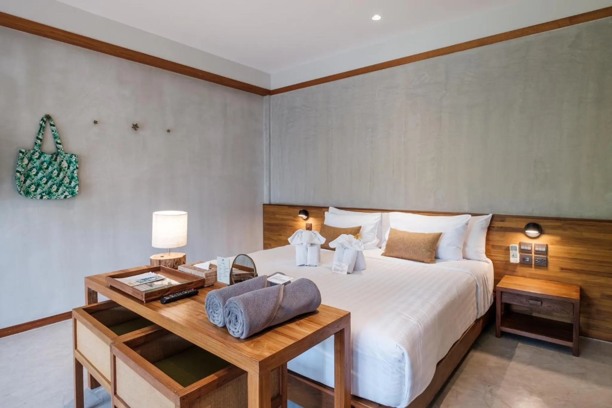 Bedroom, Bed in Banana Fan Sea Resort