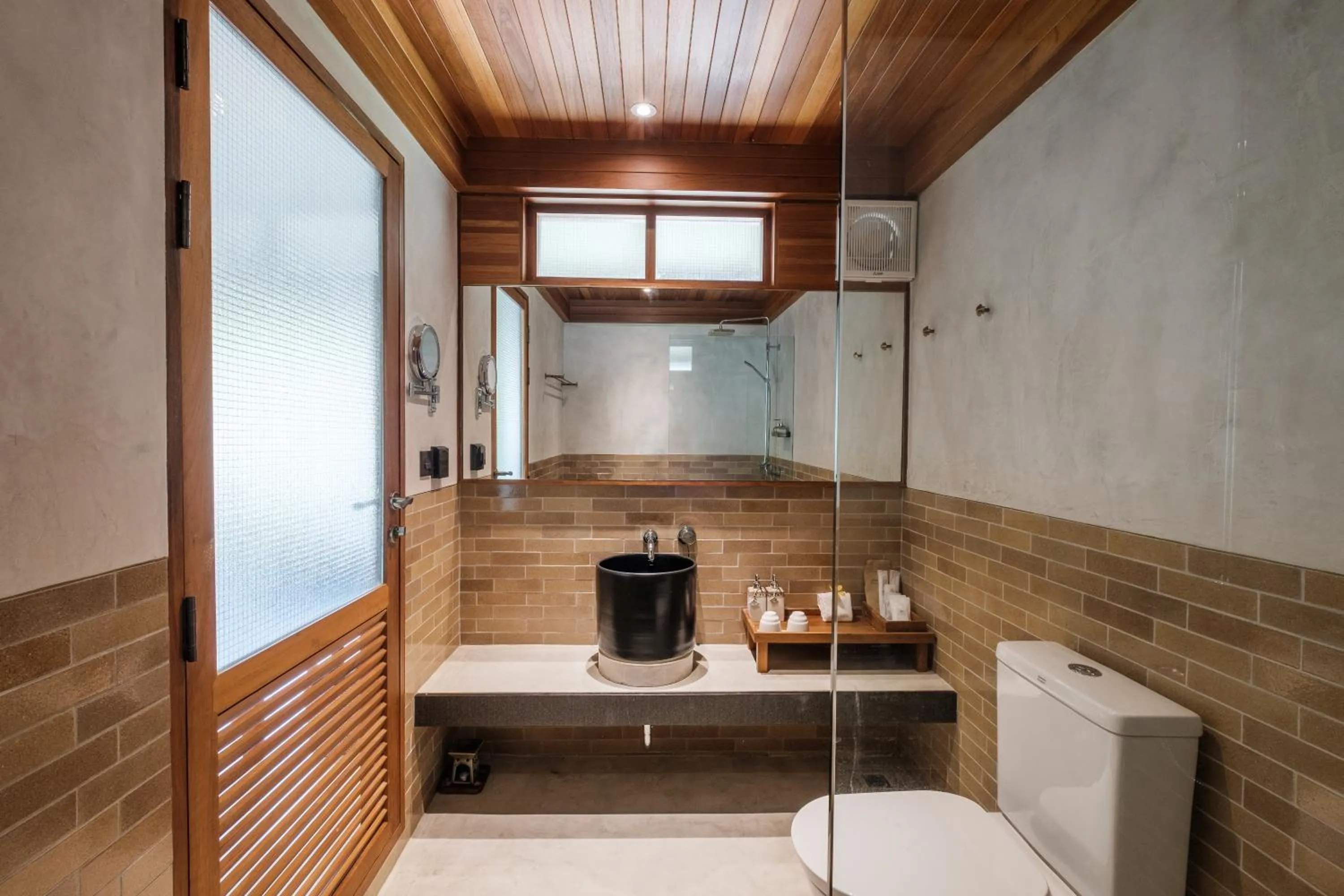 Toilet in Banana Fan Sea Resort