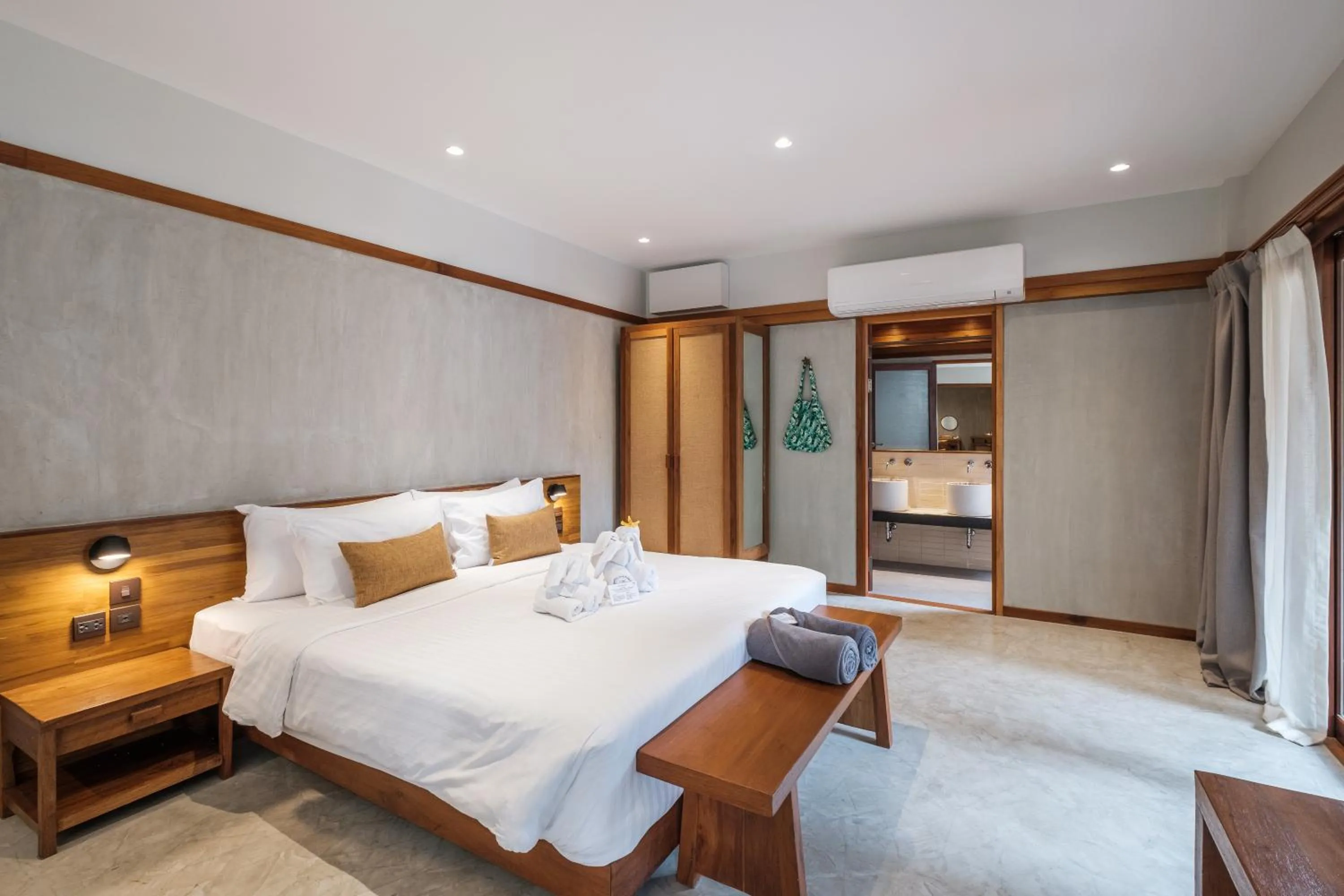 Bed in Banana Fan Sea Resort