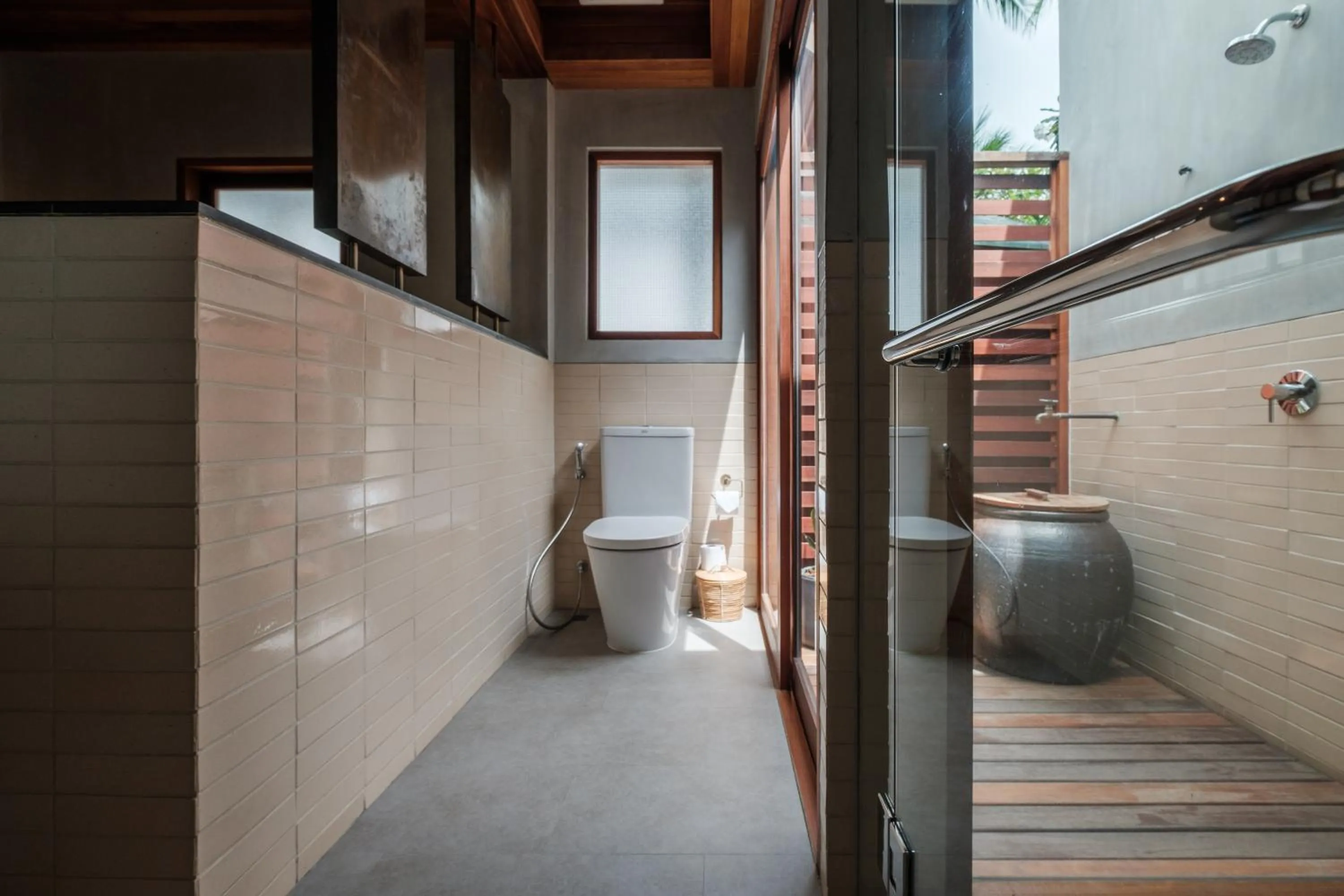 Toilet in Banana Fan Sea Resort