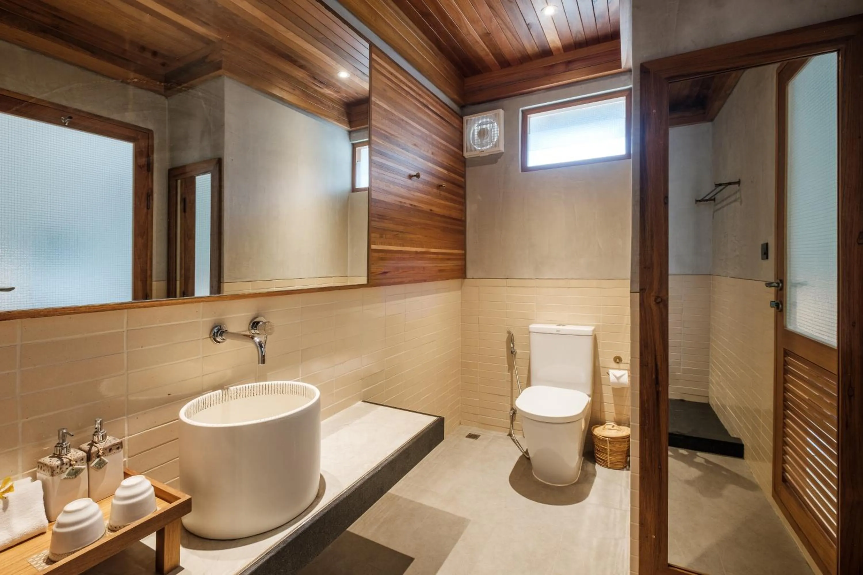 Toilet in Banana Fan Sea Resort