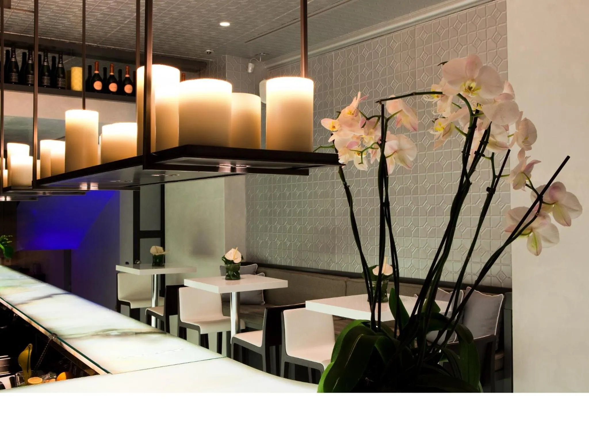 Lounge or bar in Cubo Apartments