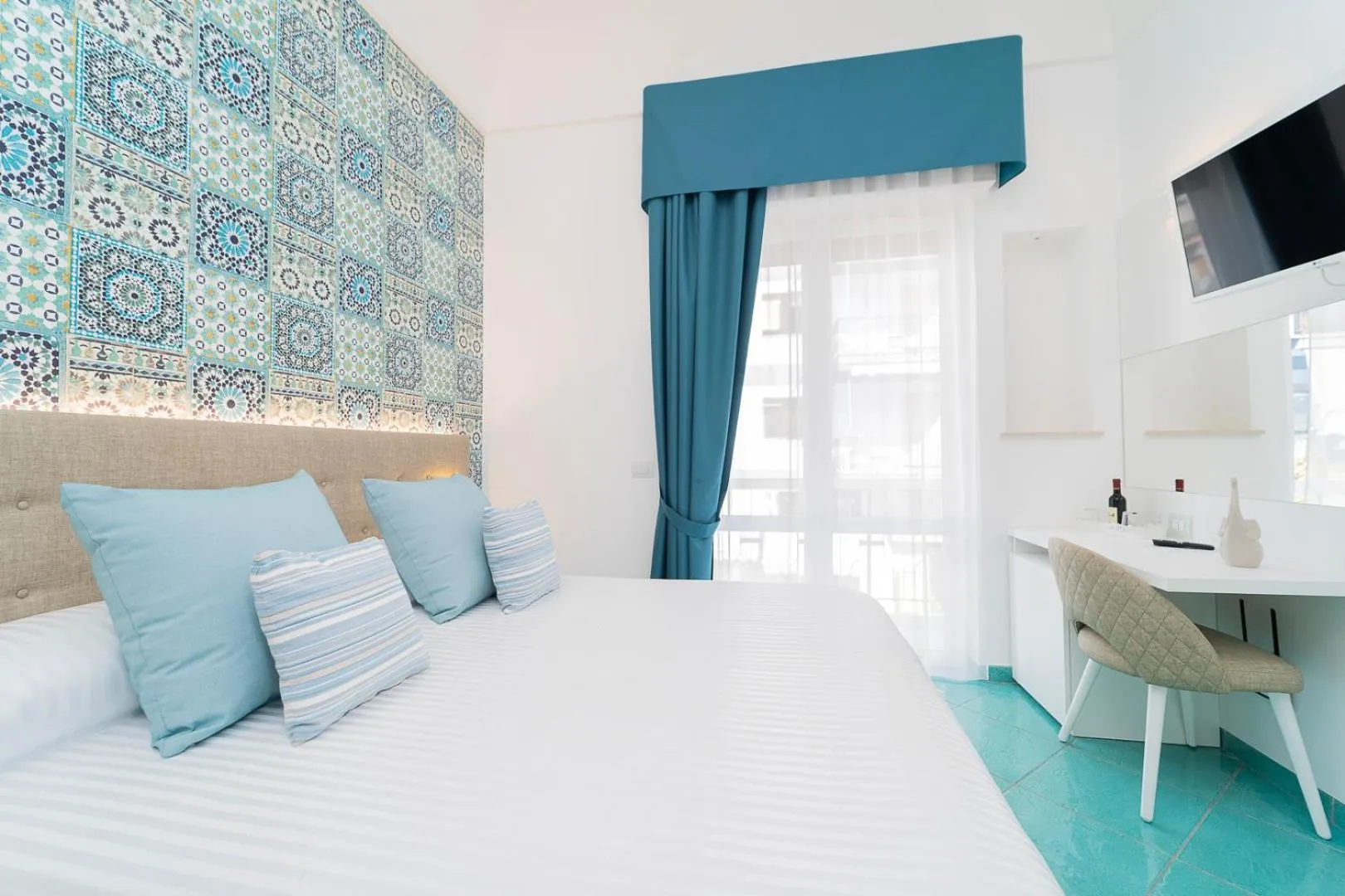 Bed in Hotel Miramare