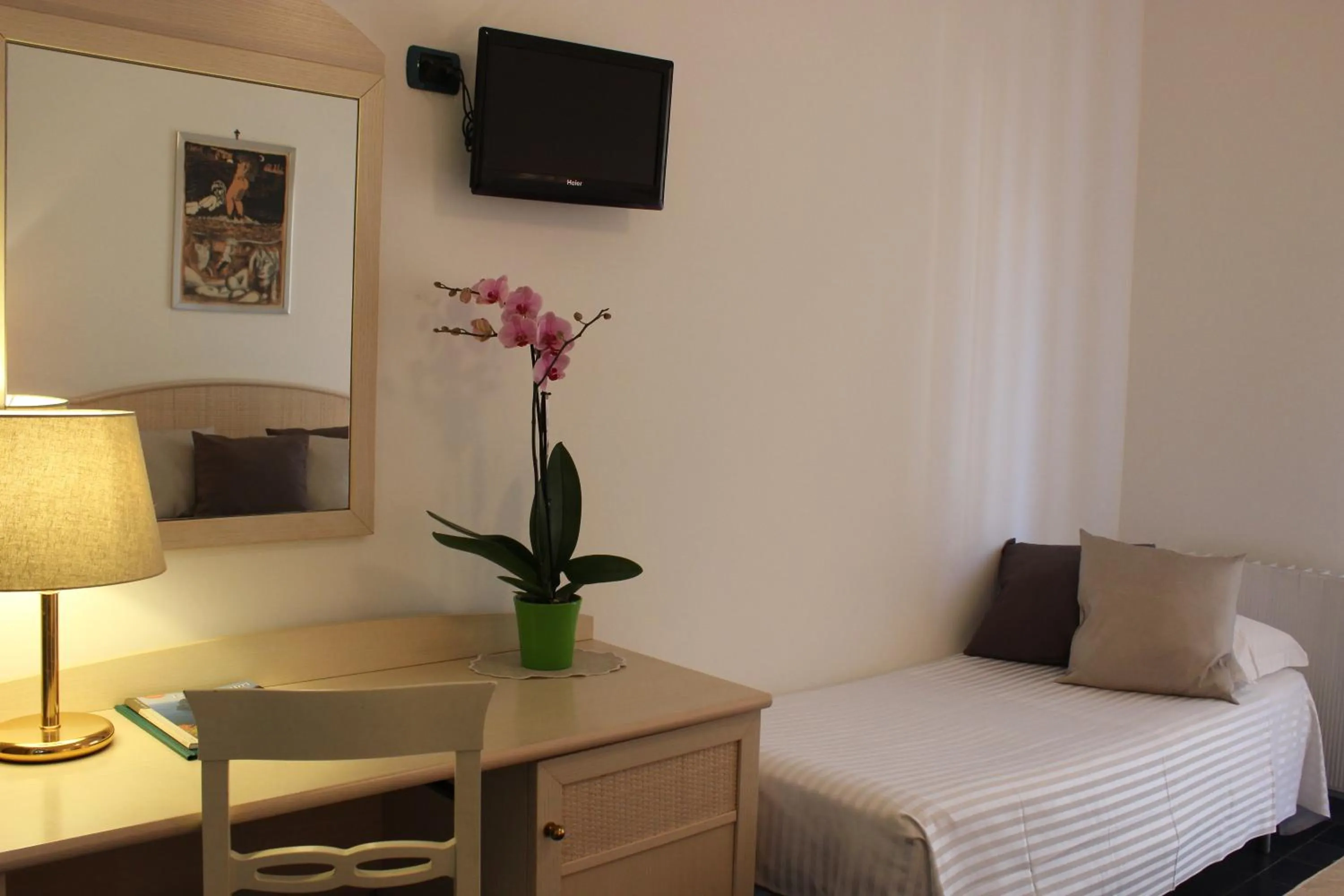 Photo of the whole room, Bed in Hotel Miramare