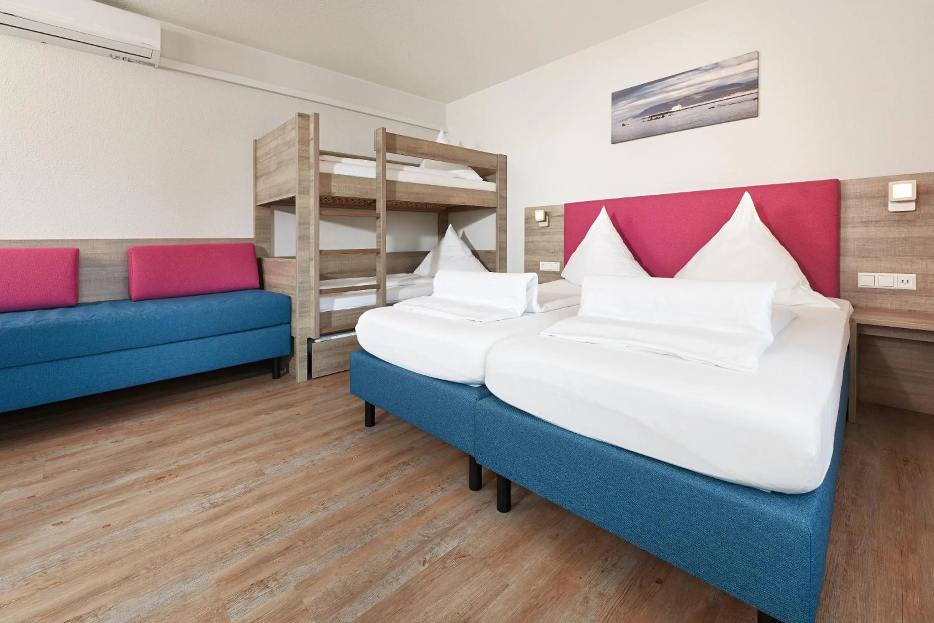 Photo of the whole room, Bed in Gästehaus Mythos