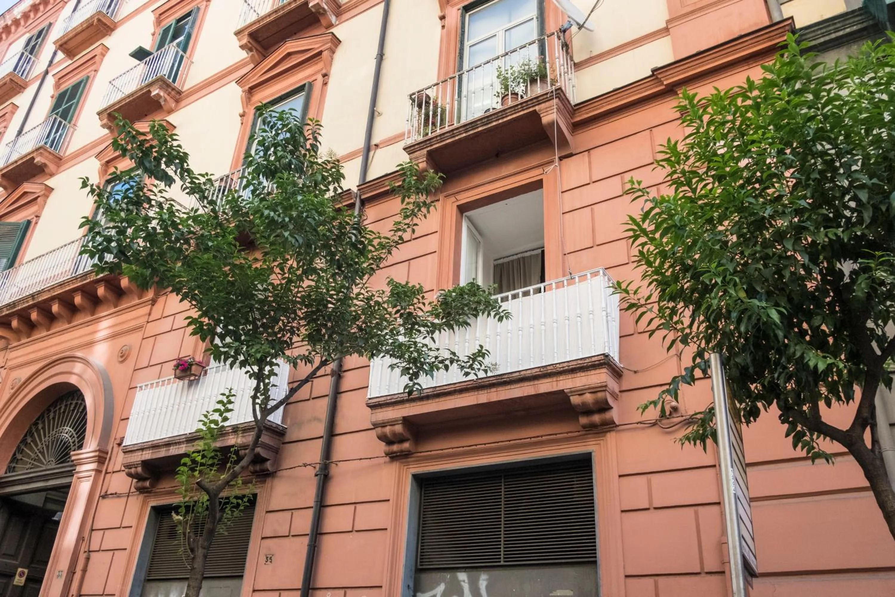 Facade/entrance in Per Amor Duomo