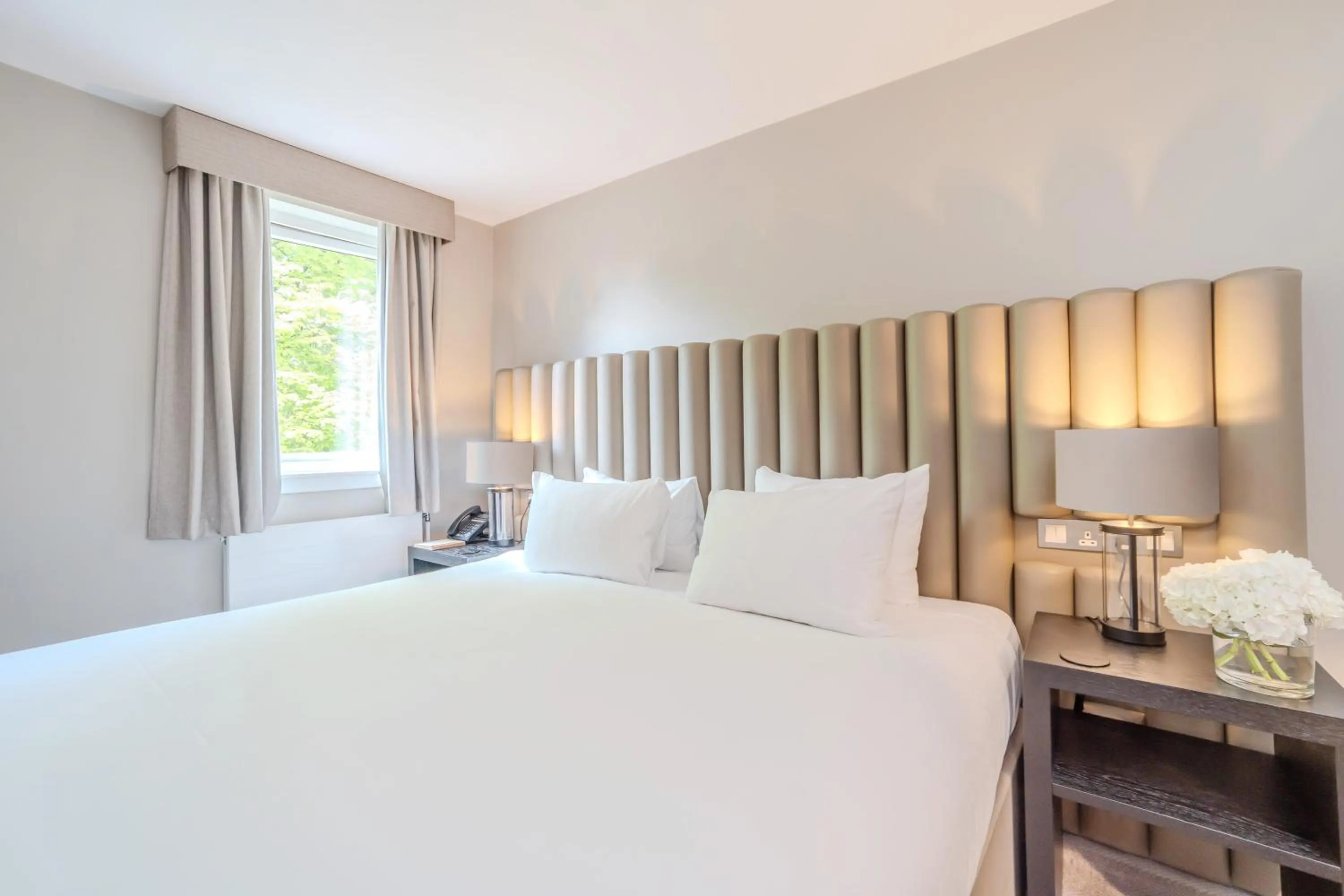 Bedroom, Bed in The Scholar