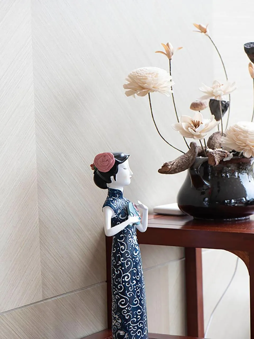 Decorative detail in SHANGHAI-DECO Hotel-Free shuttle bus to Pudong Airport and Disneyland