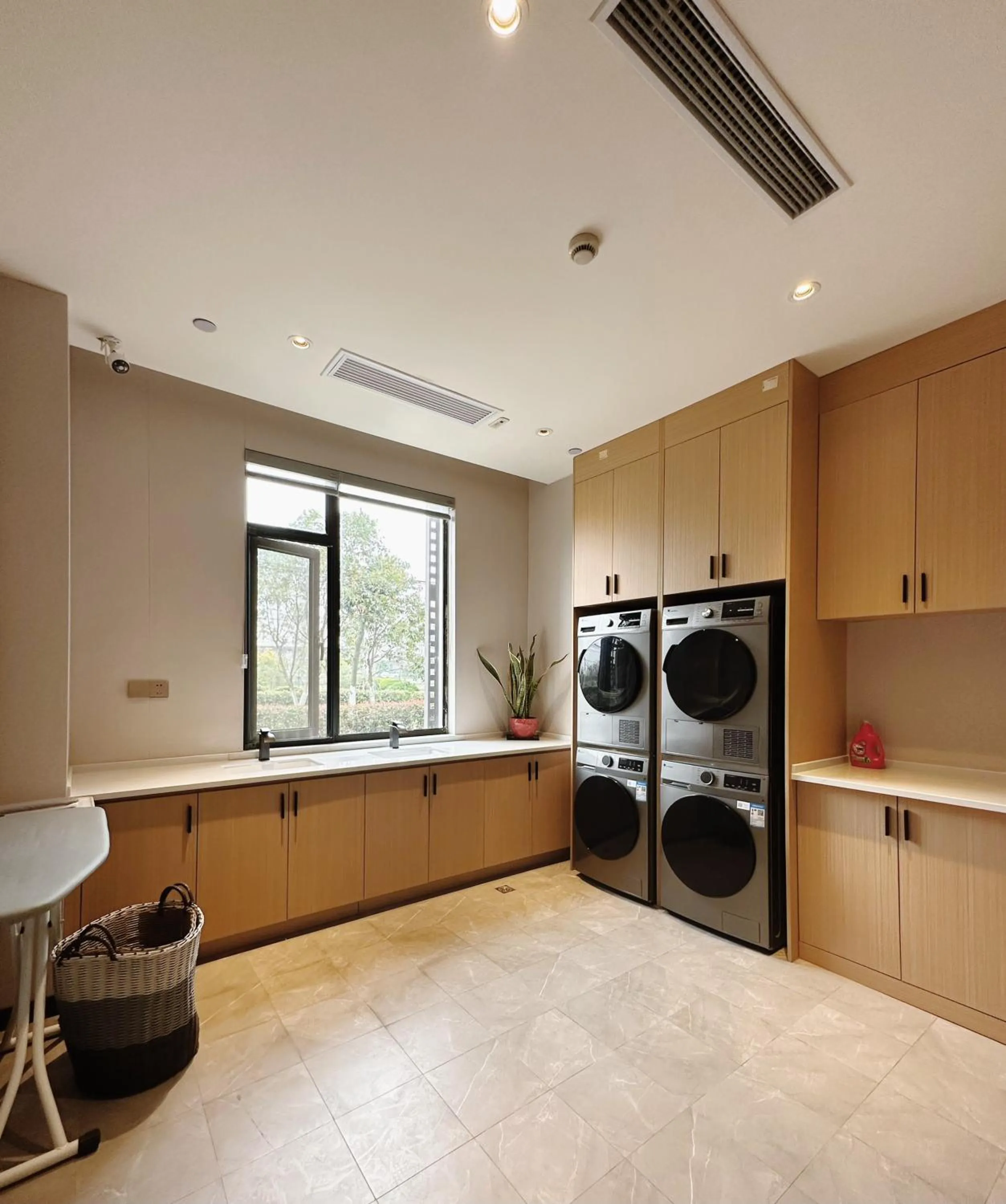 washing machine in SHANGHAI-DECO Hotel-Free shuttle bus to Pudong Airport and Disneyland