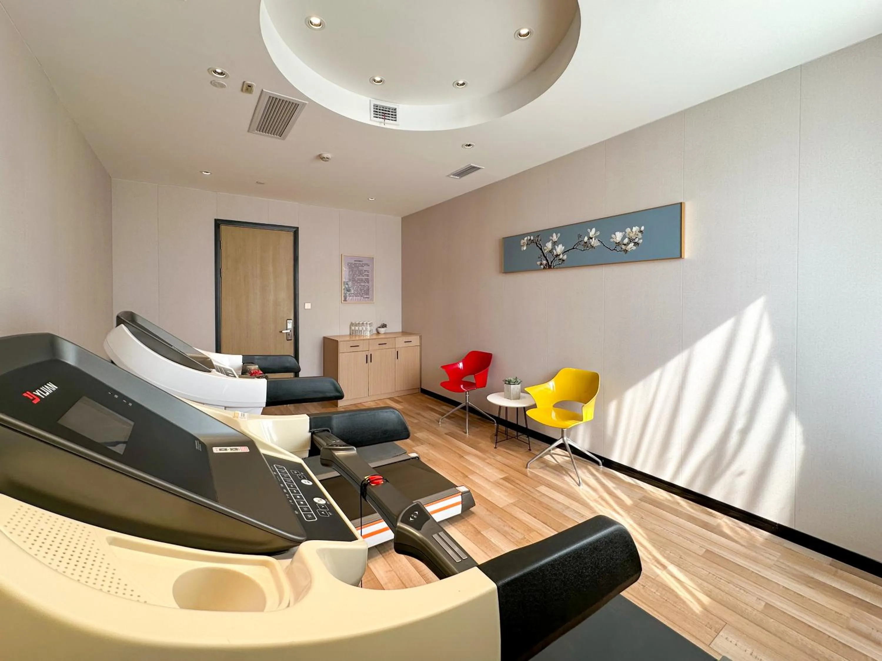 Fitness centre/facilities in SHANGHAI-DECO Hotel-Free shuttle bus to Pudong Airport and Disneyland