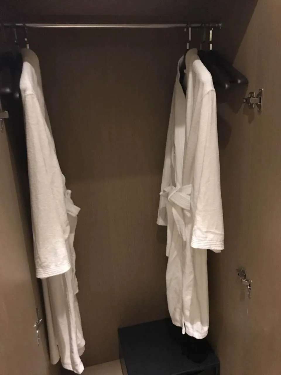 wardrobe in SHANGHAI-DECO Hotel-Free shuttle bus to Pudong Airport and Disneyland