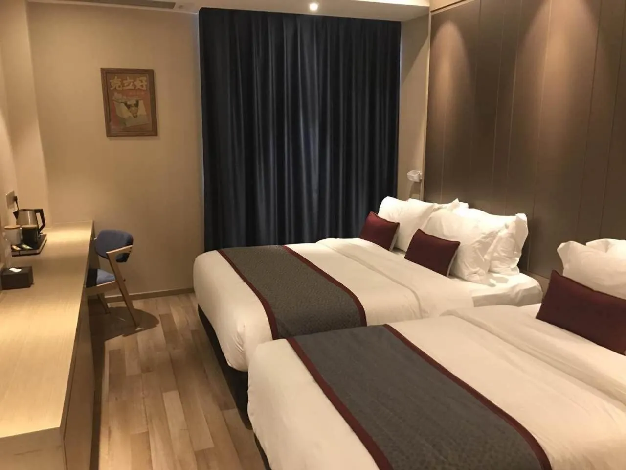 Bed in SHANGHAI-DECO Hotel-Free shuttle bus to Pudong Airport and Disneyland