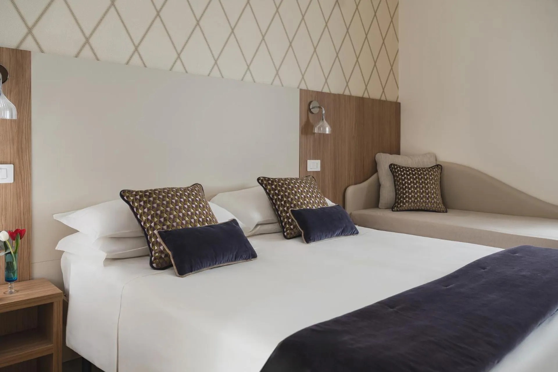 Bed in Hotel Calypso- Rimini Marina Centro