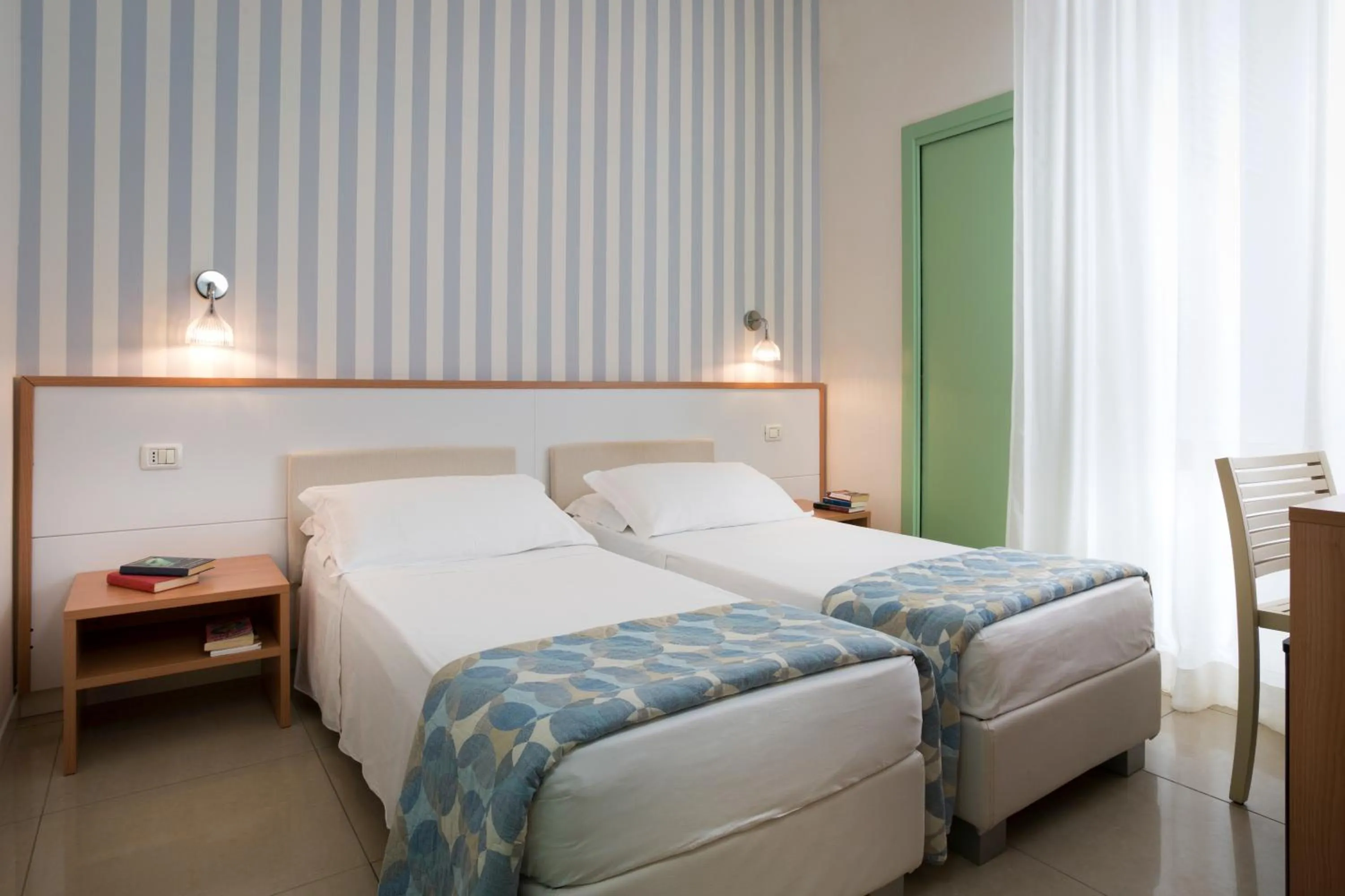Bed in Hotel Calypso- Rimini Marina Centro