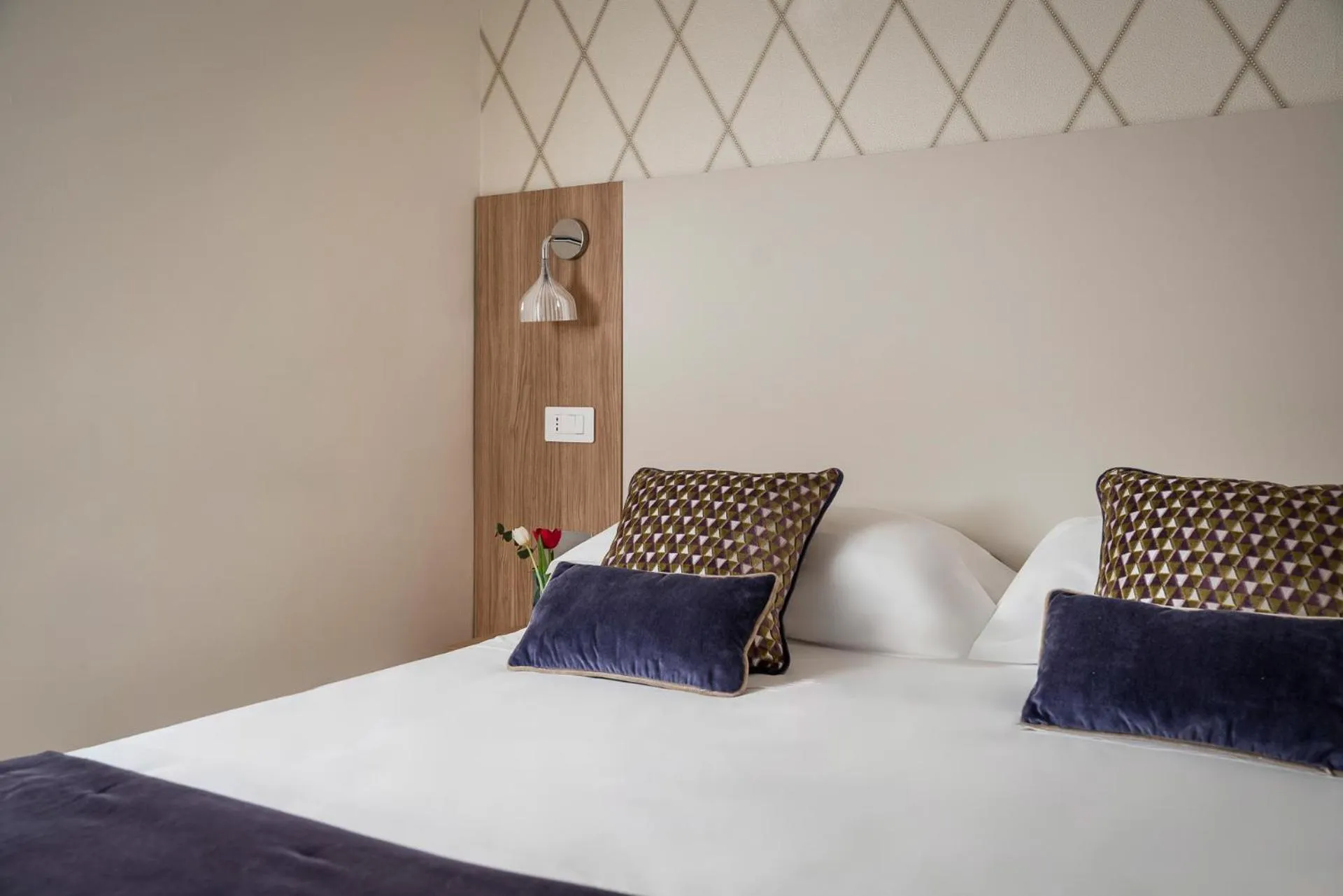 Bed in Hotel Calypso- Rimini Marina Centro